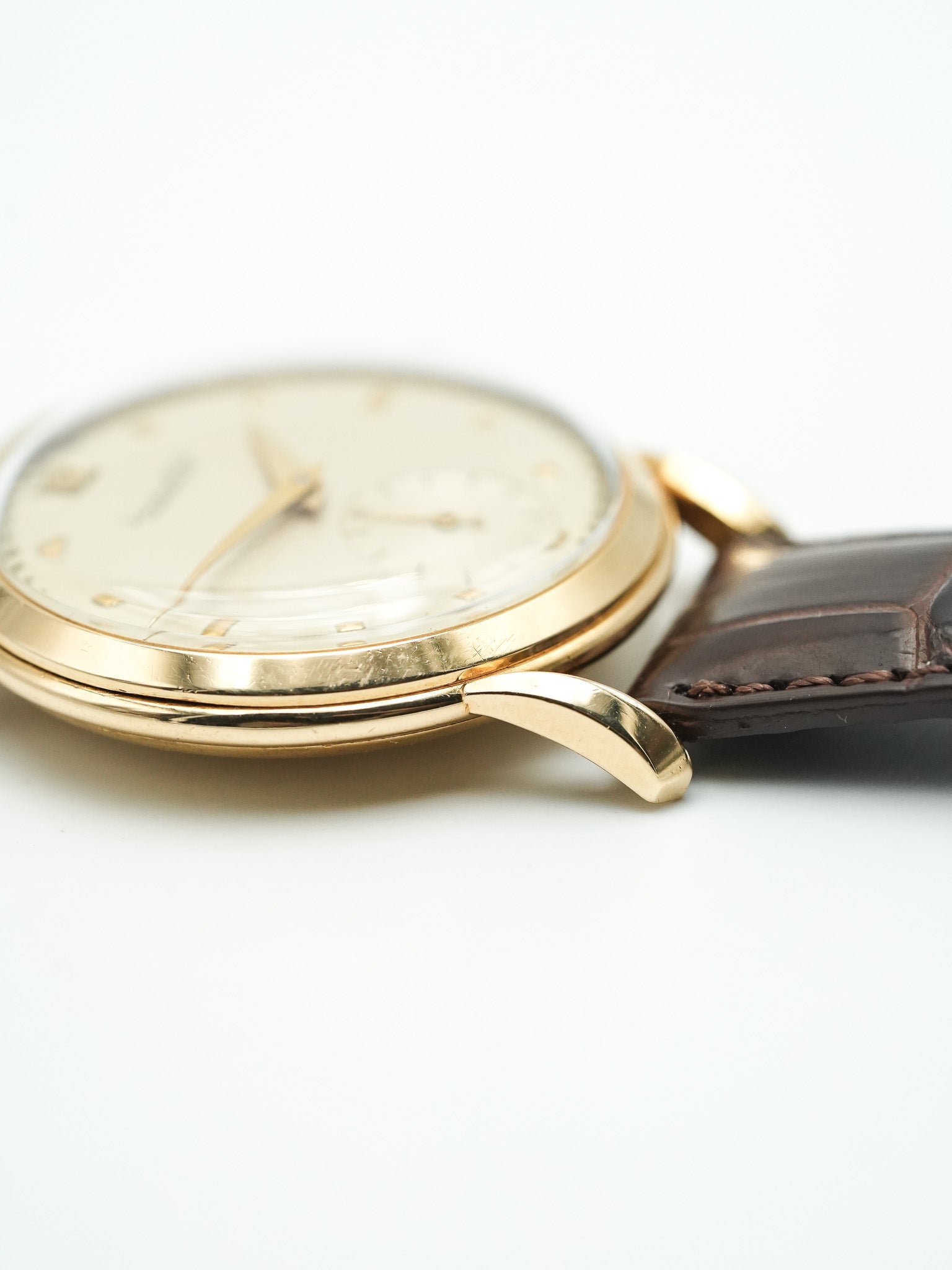 IWC - Calatrava Or jaune 18k Cornes Gouttes d'eau - 1940s - Atelier Victor - Vintage  Shop