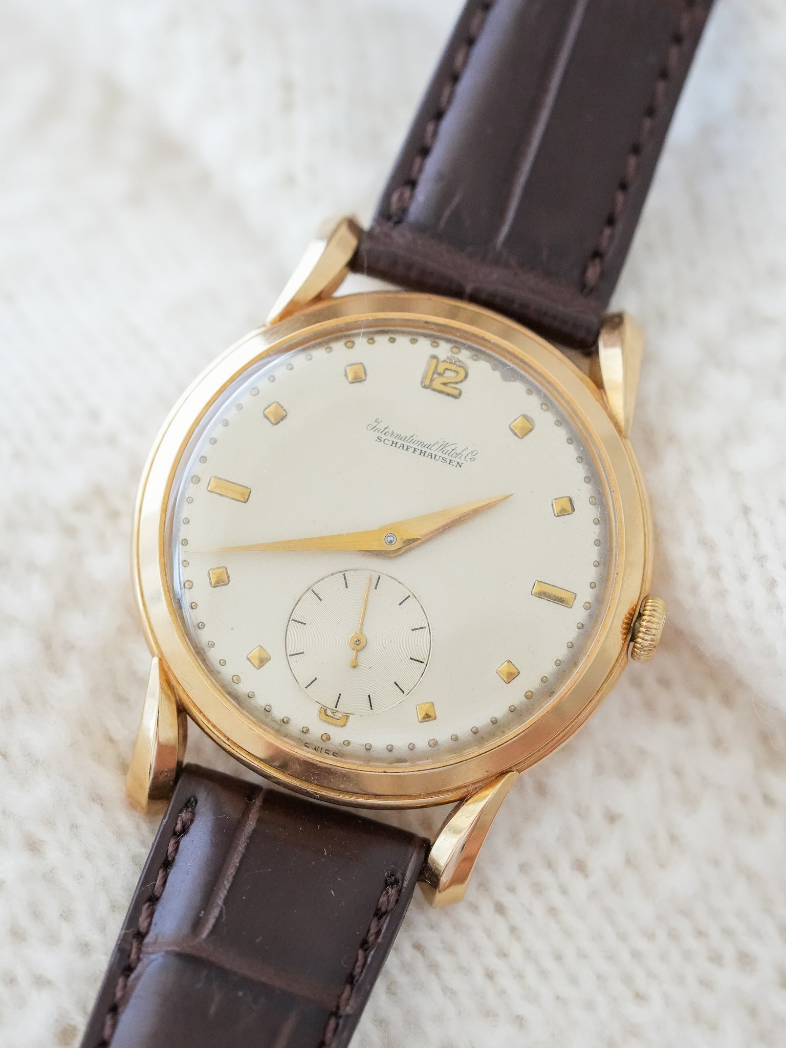IWC - Calatrava Or jaune 18k Cornes Gouttes d'eau - 1940s - Atelier Victor - Vintage  Shop