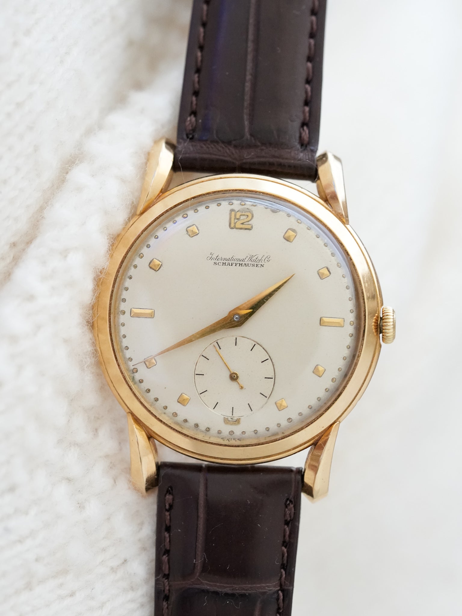 IWC - Calatrava Or jaune 18k Cornes Gouttes d'eau - 1940s - Atelier Victor - Vintage  Shop