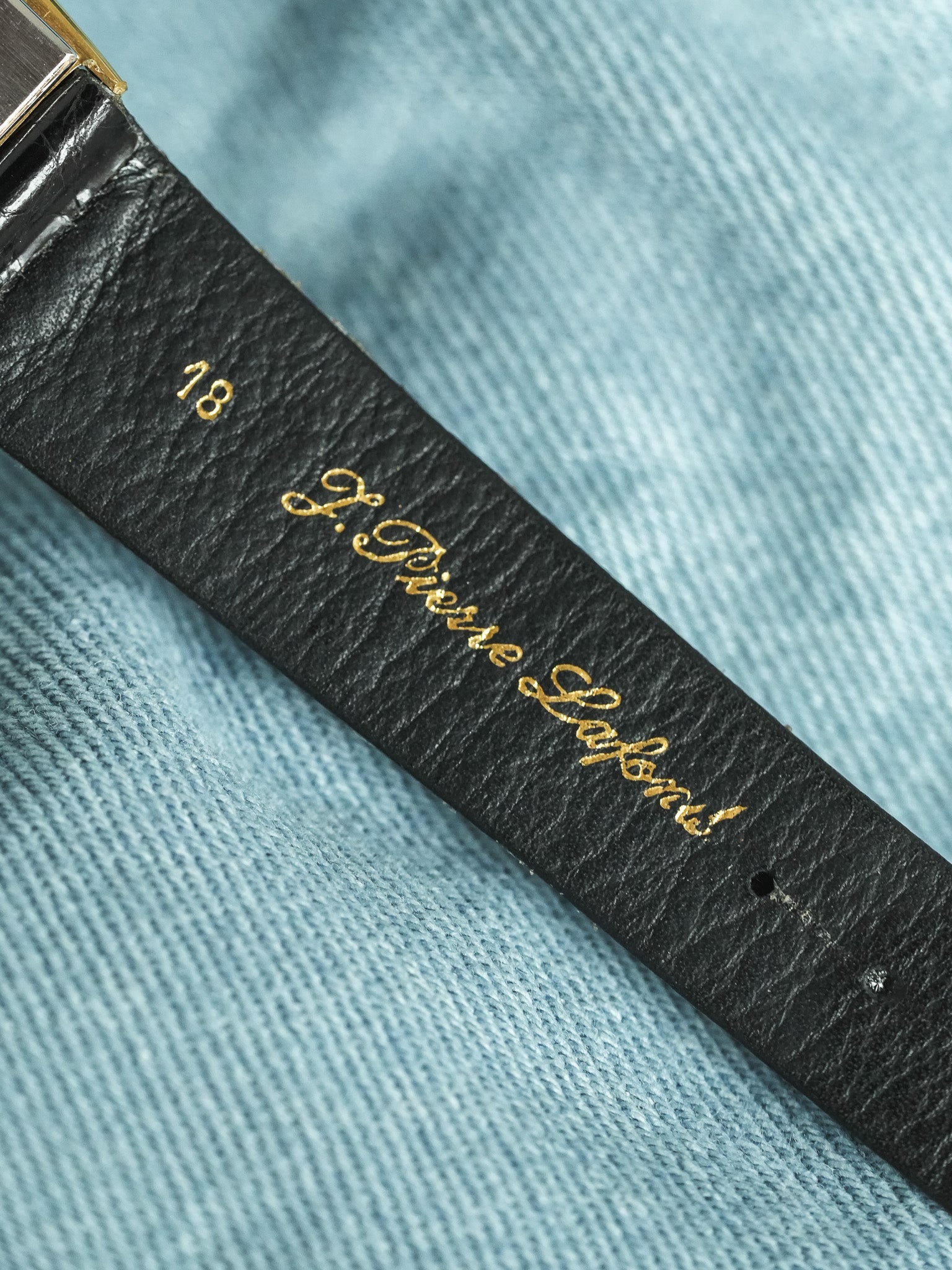 J.Pierre Lafond Genève - Tank Slim Or 12 - 1990s - Atelier Victor - Vintage  Shop