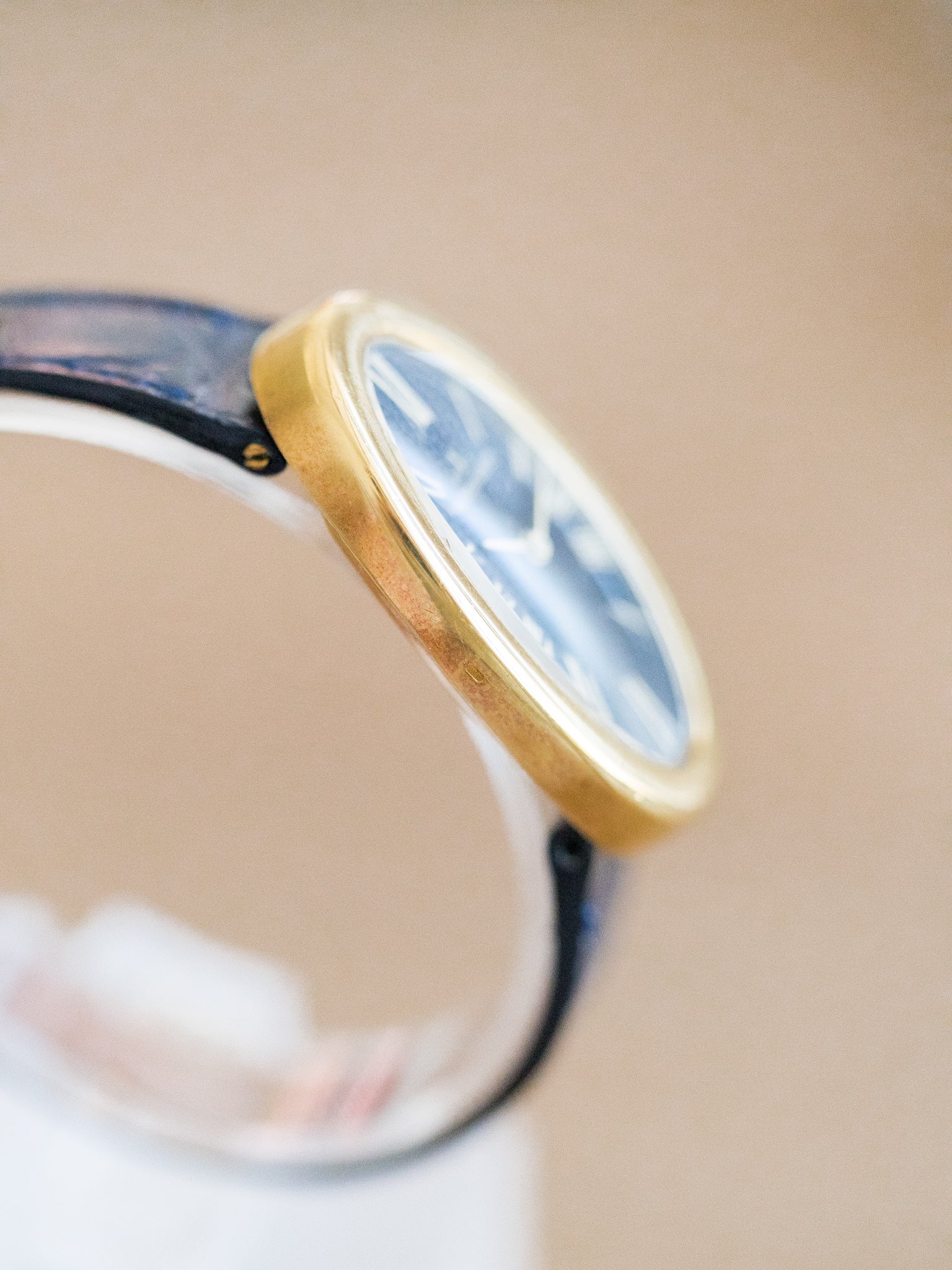 Jaeger-LeCoultre - 9113 Baignoire Or 18k Bleu tapissé - 1970s - Atelier Victor Paris - Vintage Watch Shop Dubai