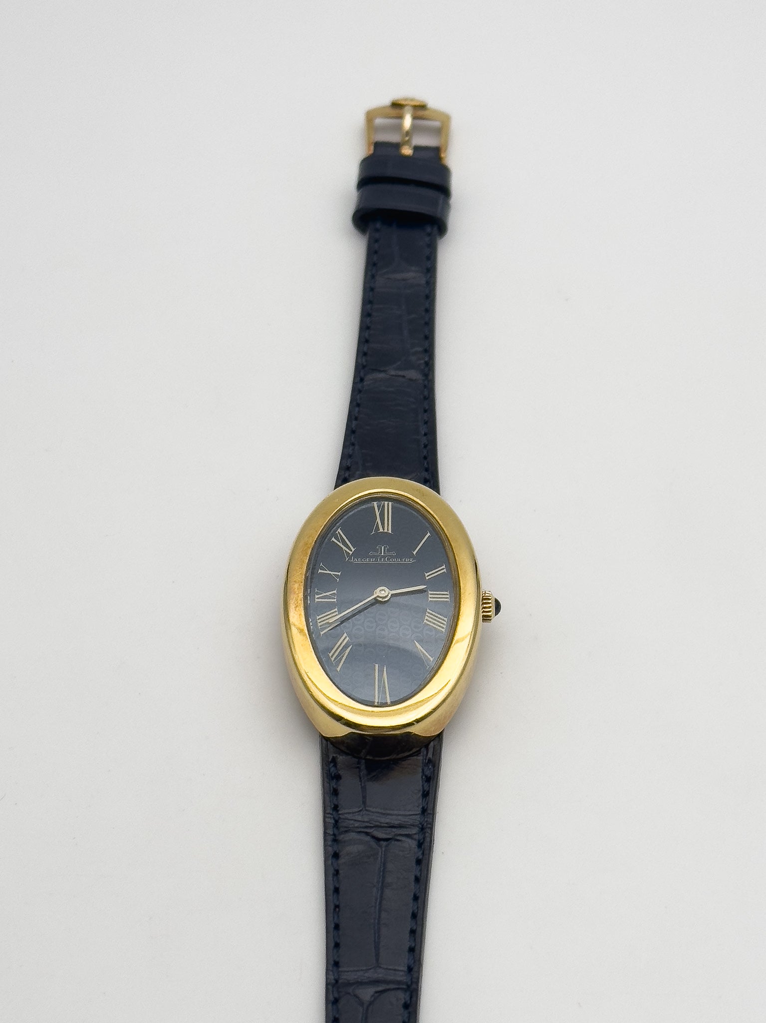 Jaeger-LeCoultre - 9113 Baignoire Or 18k Bleu tapissé - 1970s - Atelier Victor Paris - Vintage Watch Shop Dubai