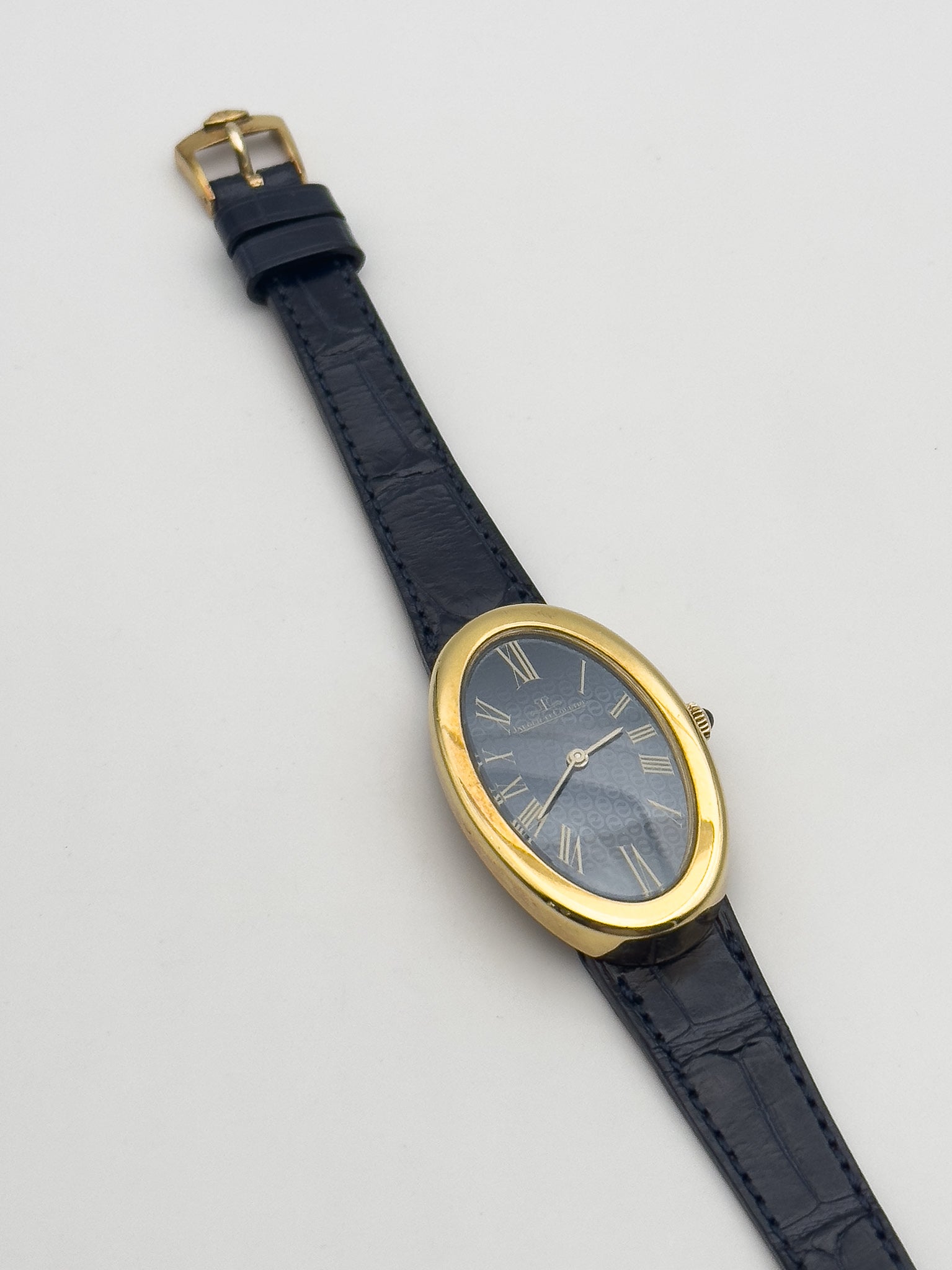 Jaeger-LeCoultre - 9113 Baignoire Or 18k Bleu tapissé - 1970s - Atelier Victor Paris - Vintage Watch Shop Dubai