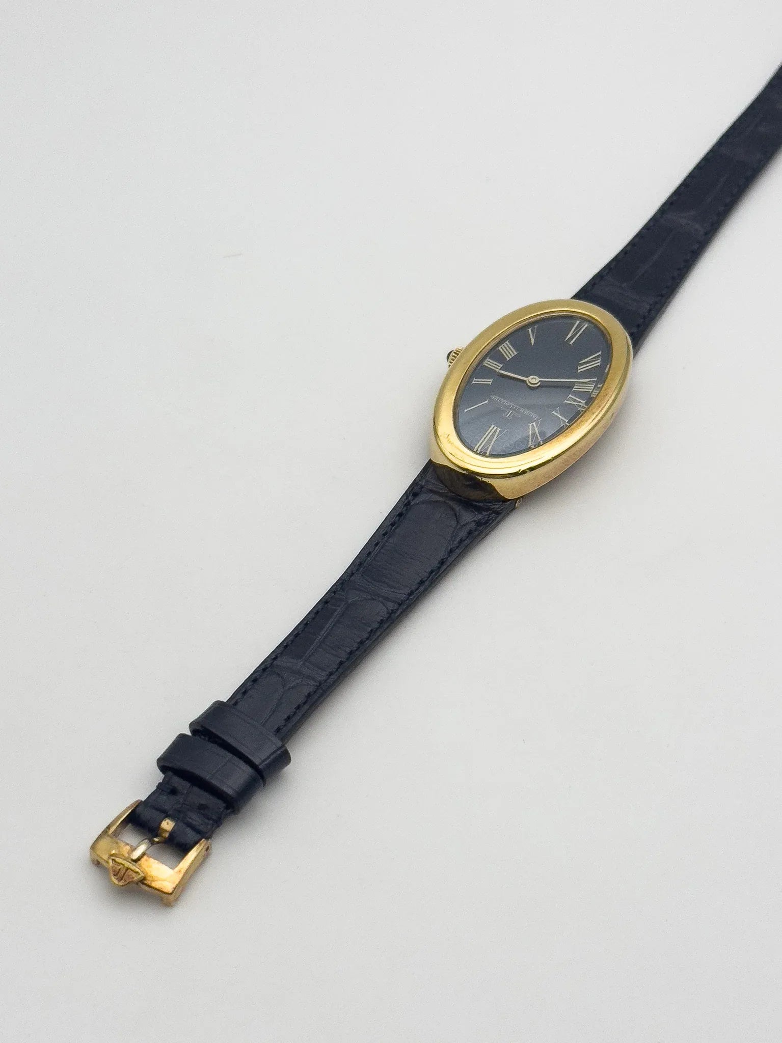 Jaeger-LeCoultre - 9113 Baignoire Or 18k Bleu tapissé - 1970s - Atelier Victor - Vintage  Shop