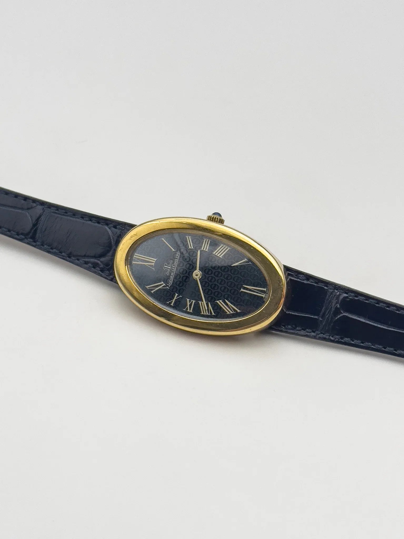Jaeger-LeCoultre - 9113 Baignoire Or 18k Bleu tapissé - 1970s - Atelier Victor - Vintage  Shop
