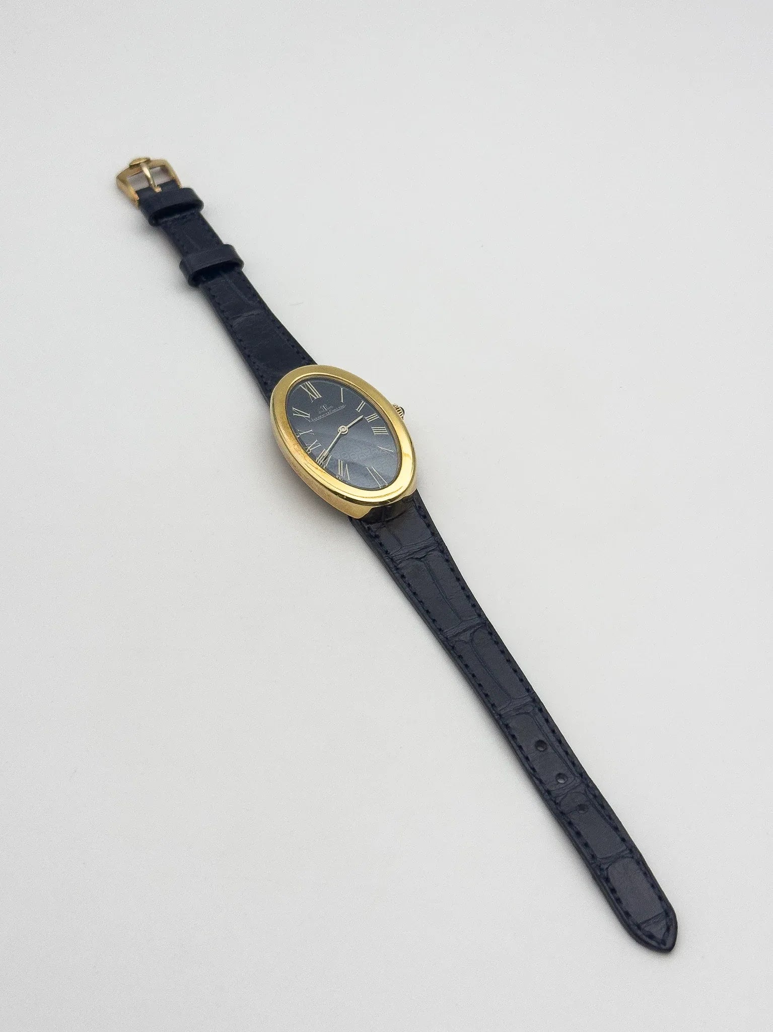 Jaeger-LeCoultre - 9113 Baignoire Or 18k Bleu tapissé - 1970s - Atelier Victor - Vintage  Shop