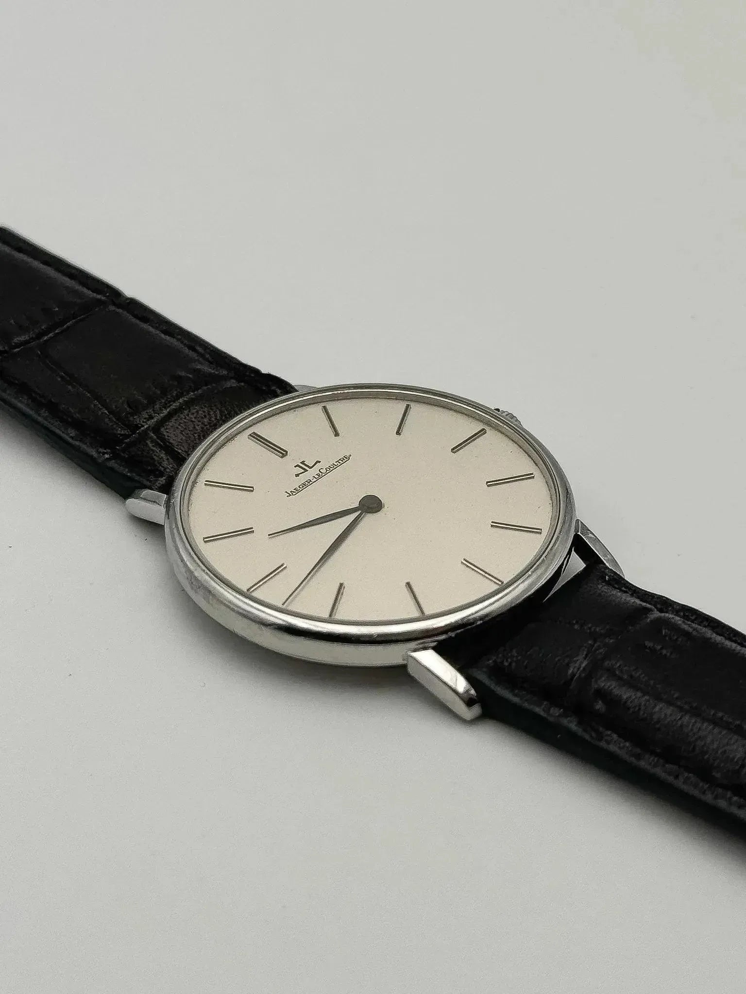 Jaeger-LeCoultre - Dress Watch Acier Extra plate 9226 - 1970s - Atelier Victor