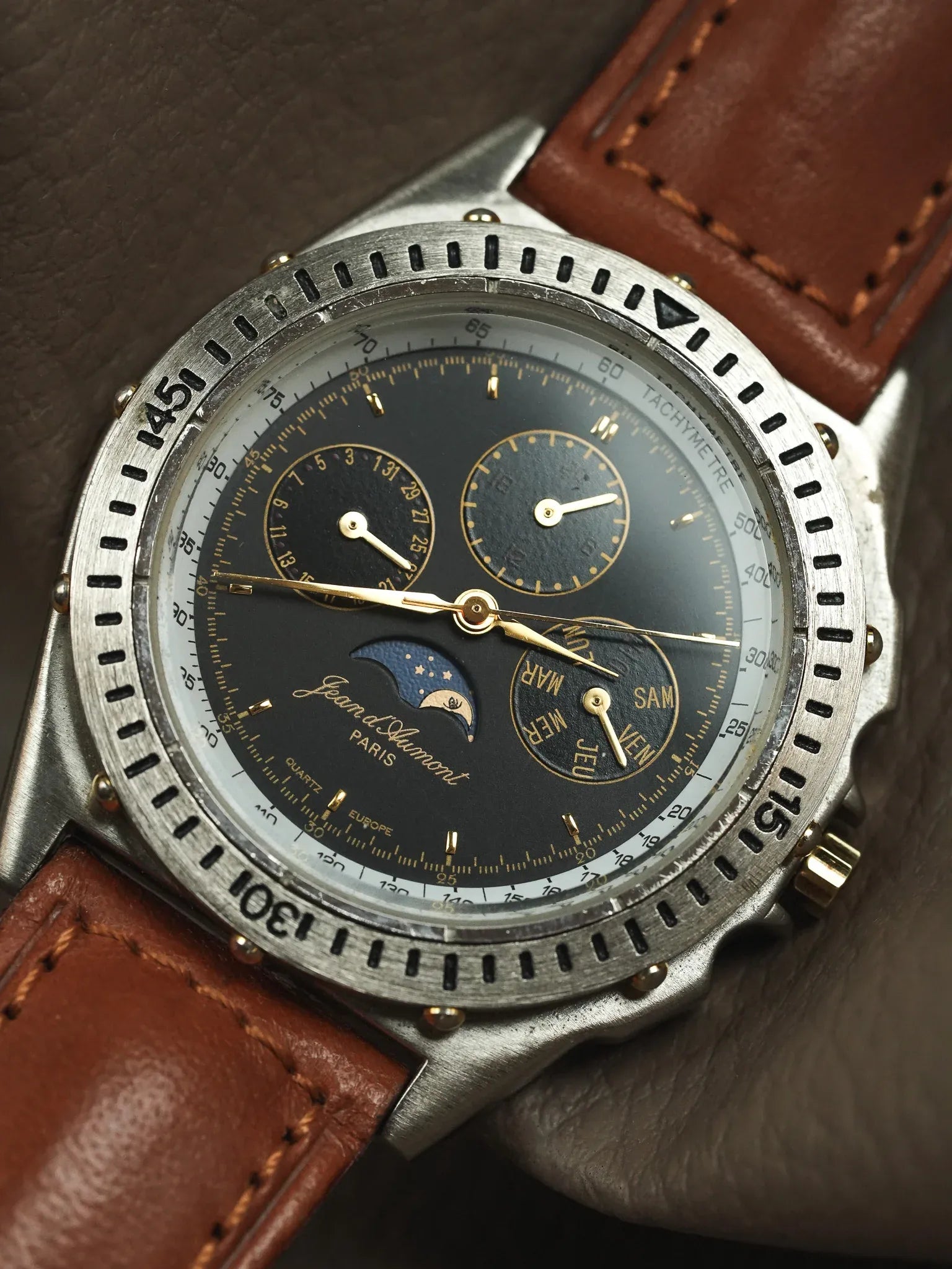 Jean d’Aumont Paris - Acier Triple Date Phase de lune Cadran noir - 1990s - Atelier Victor - Vintage  Shop