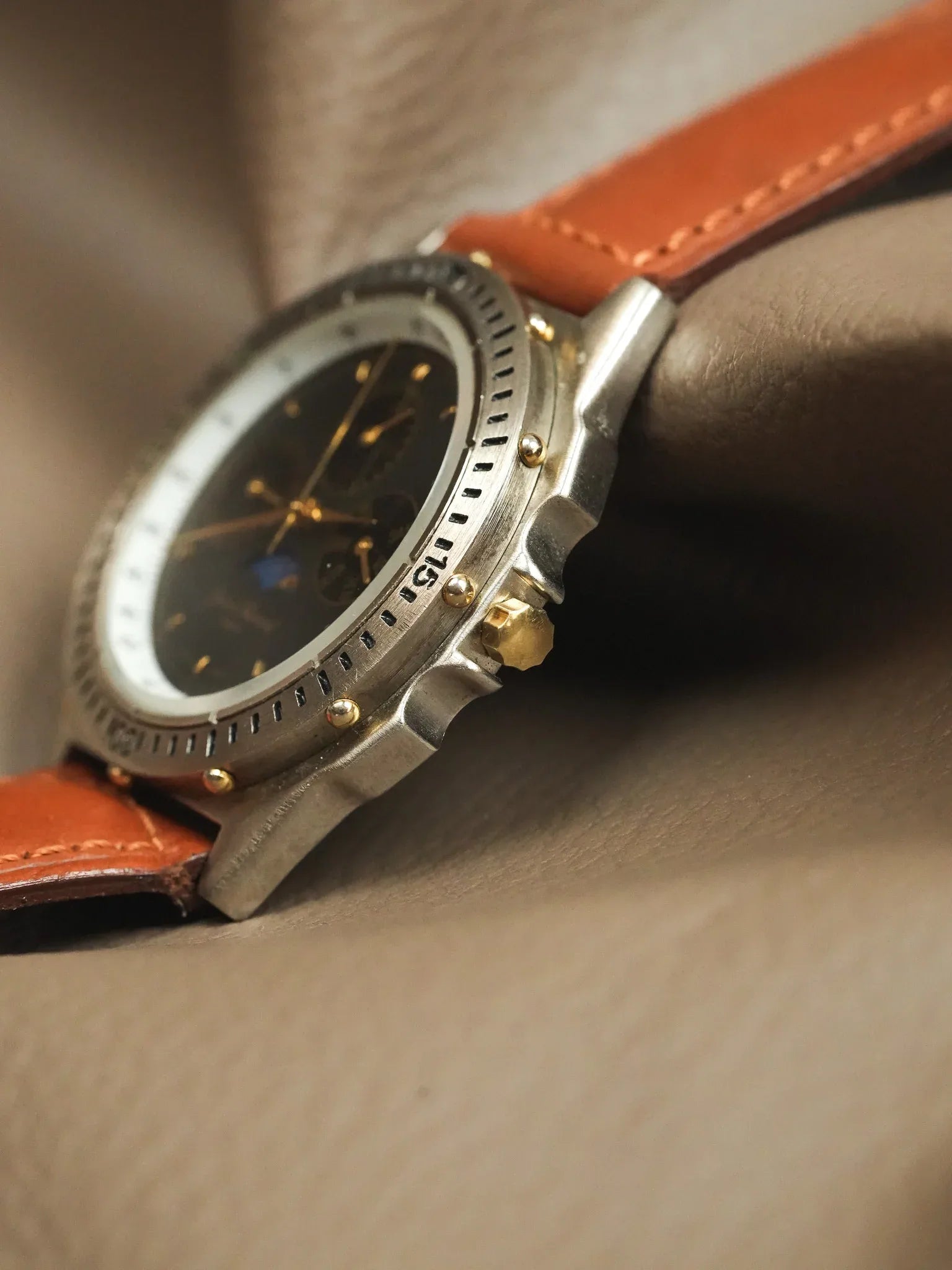Jean d’Aumont Paris - Acier Triple Date Phase de lune Cadran noir - 1990s - Atelier Victor - Vintage  Shop