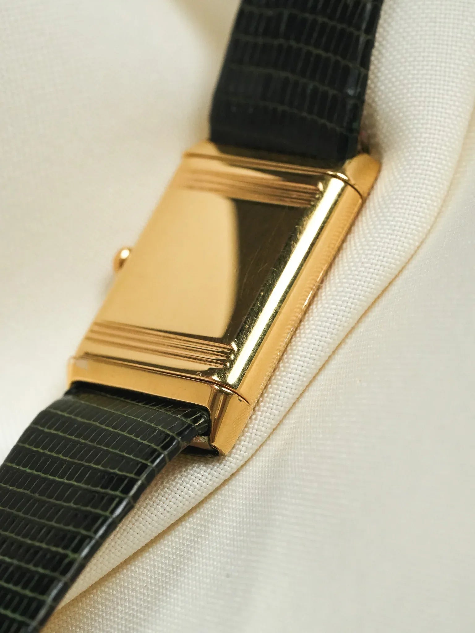 Jules Delas - montre style reverso plaqué or quartz - 1990s - Atelier Victor