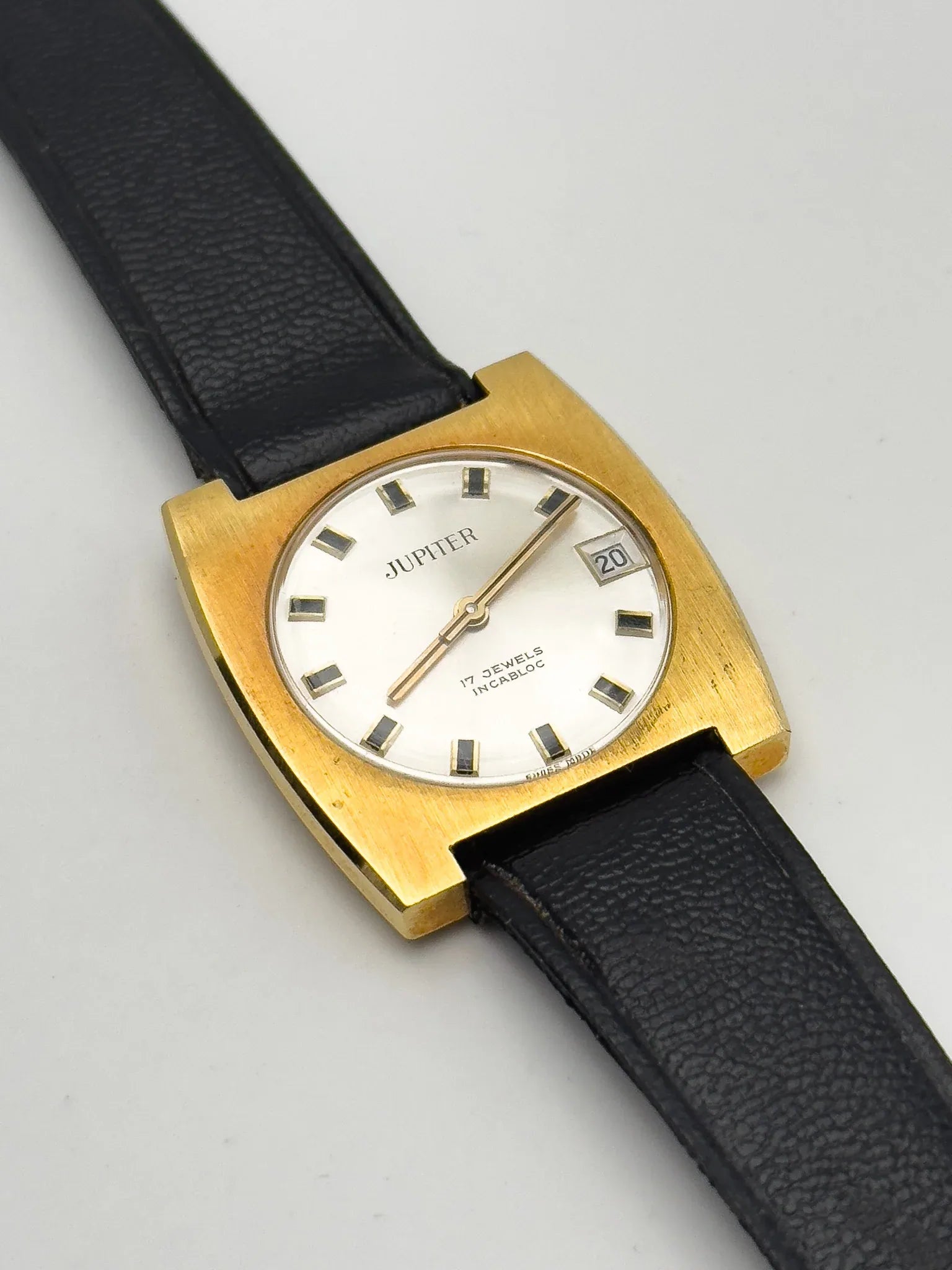 Jupiter - Tonneau Élargie Plaqué or - 1980s - Atelier Victor - Vintage  Shop