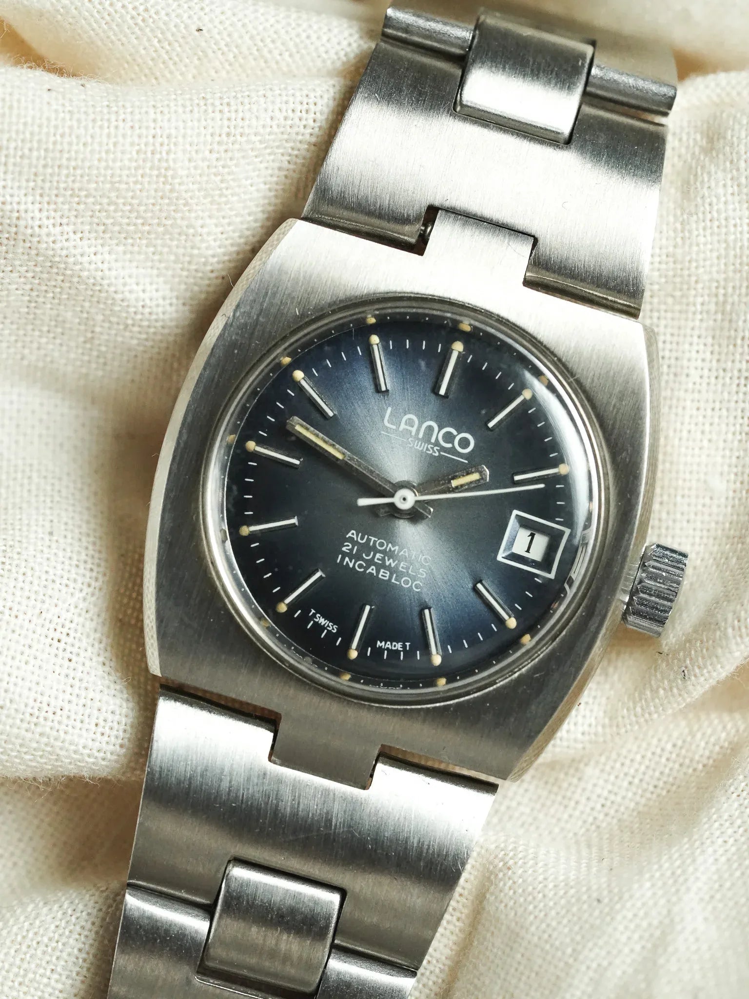 Lanco - Mini Tonneau Acier Bleu Automatique - NOS - 1980s - Atelier Victor - Vintage  Shop