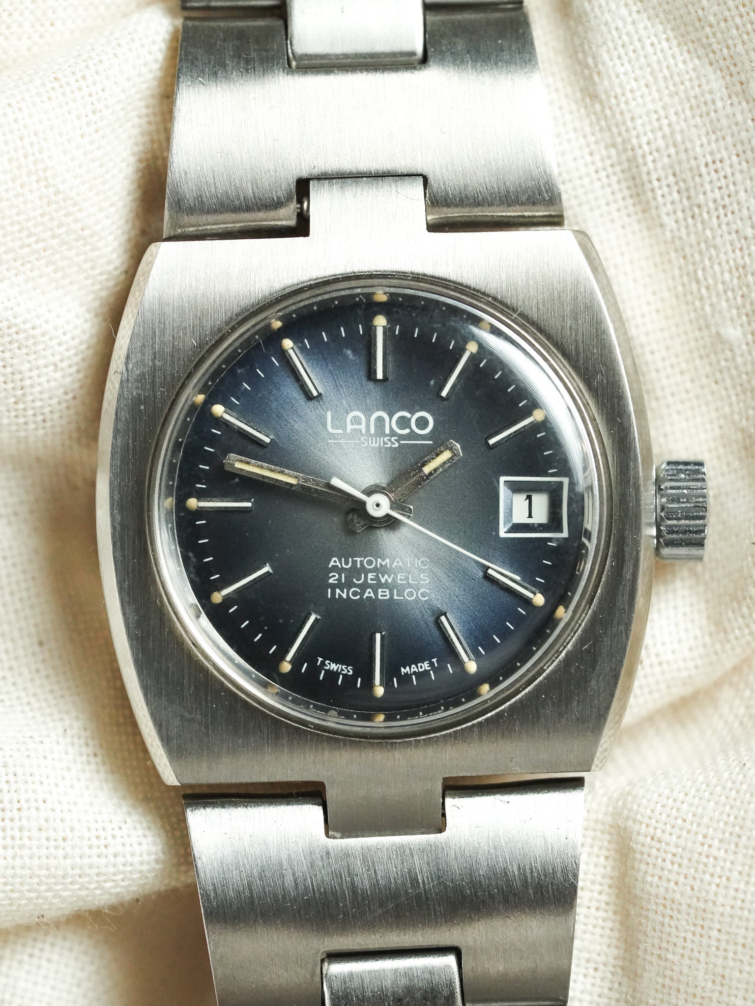 Lanco - Mini Tonneau Acier Bleu Automatique - NOS - 1980s - Atelier Victor - Vintage  Shop