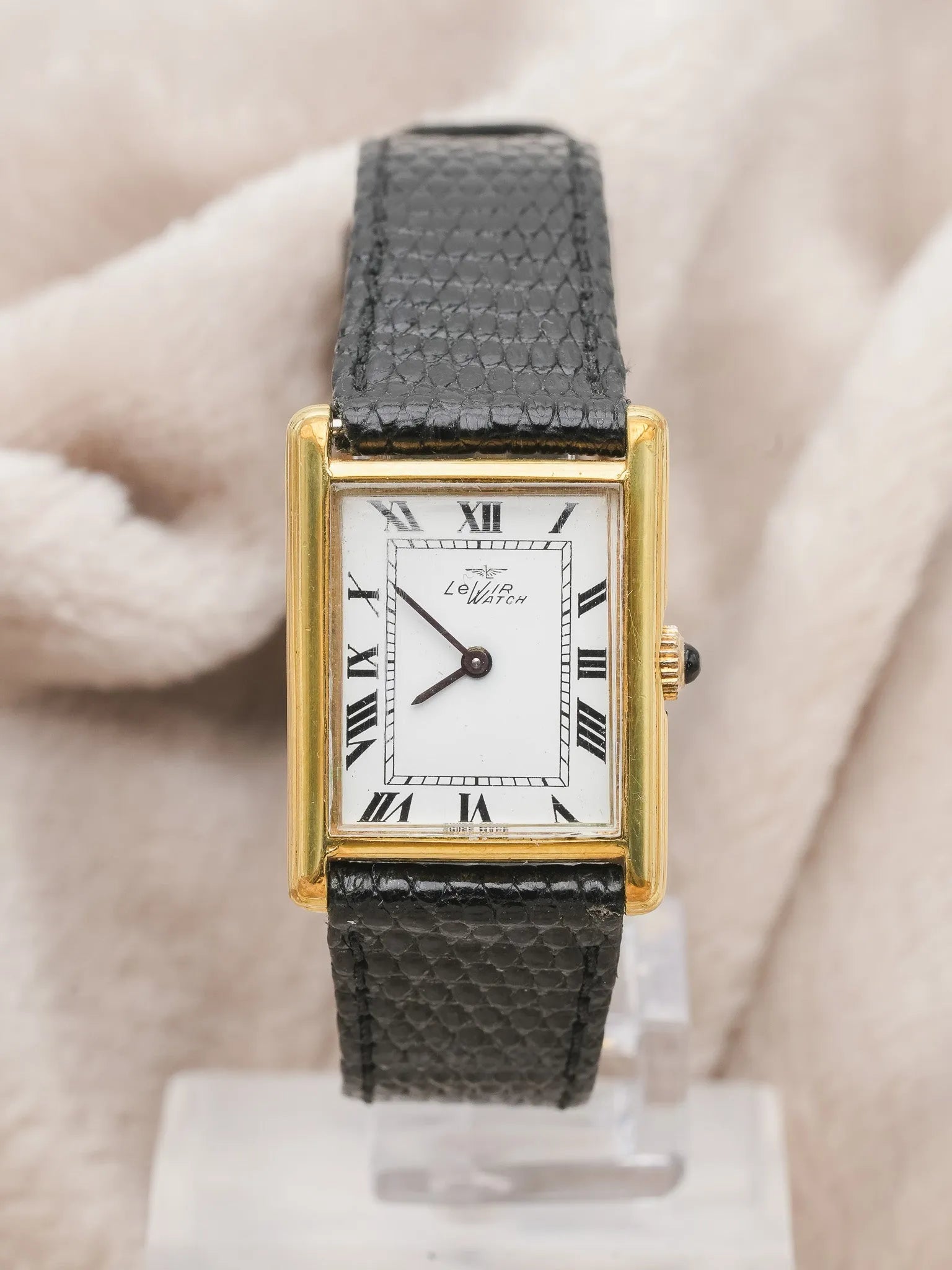 Levir Watch - Tank Plaqué or double épaisseur - 1980s - Atelier Victor Paris - Vintage Watch Shop Dubai