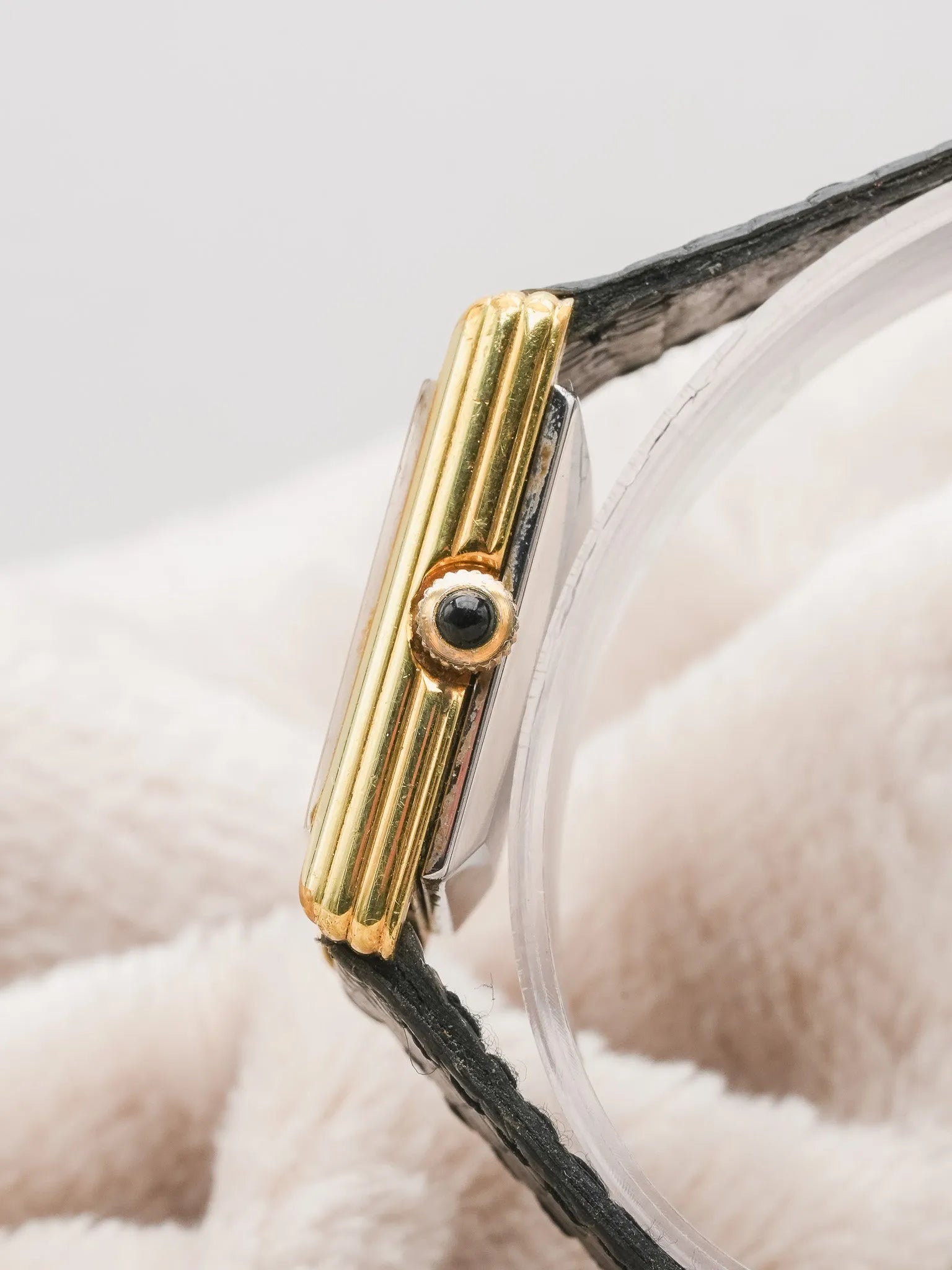 Levir Watch - Tank Plaqué or double épaisseur - 1980s - Atelier Victor - Vintage  Shop