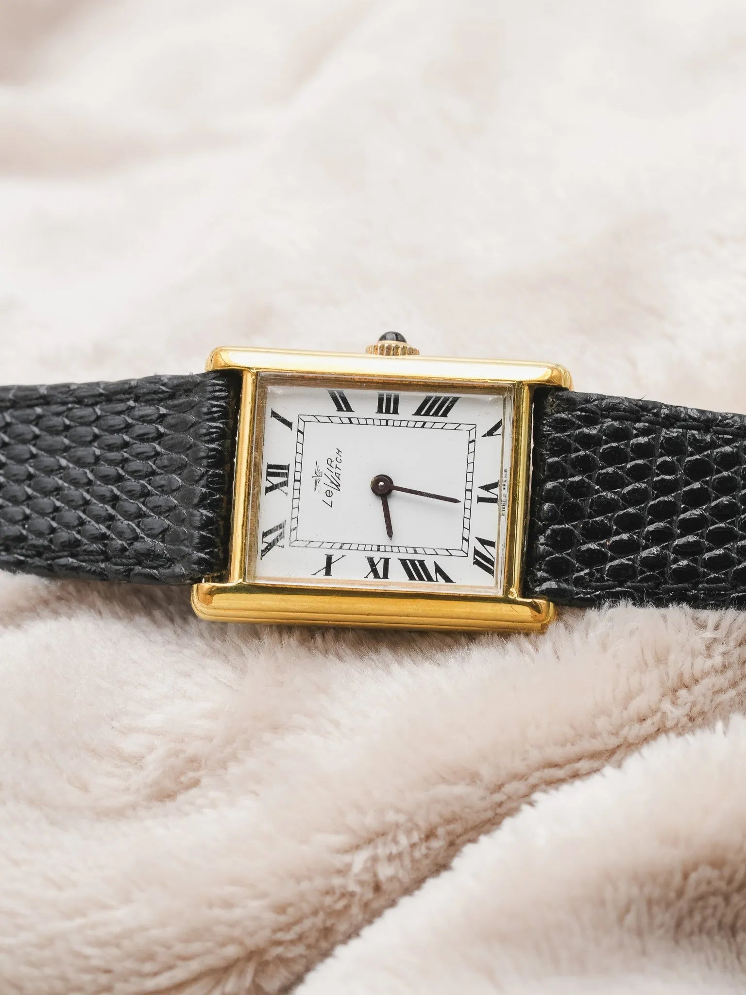 Levir Watch - Tank Plaqué or double épaisseur - 1980s - Atelier Victor - Vintage  Shop