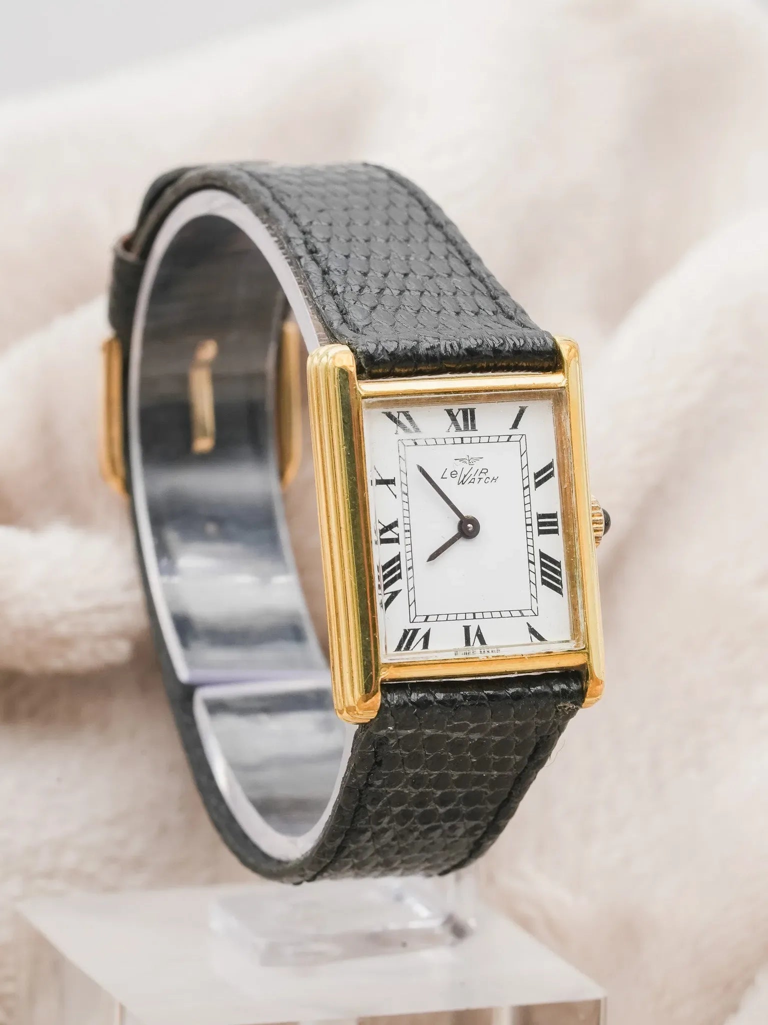 Levir Watch - Tank Plaqué or double épaisseur - 1980s - Atelier Victor - Vintage  Shop