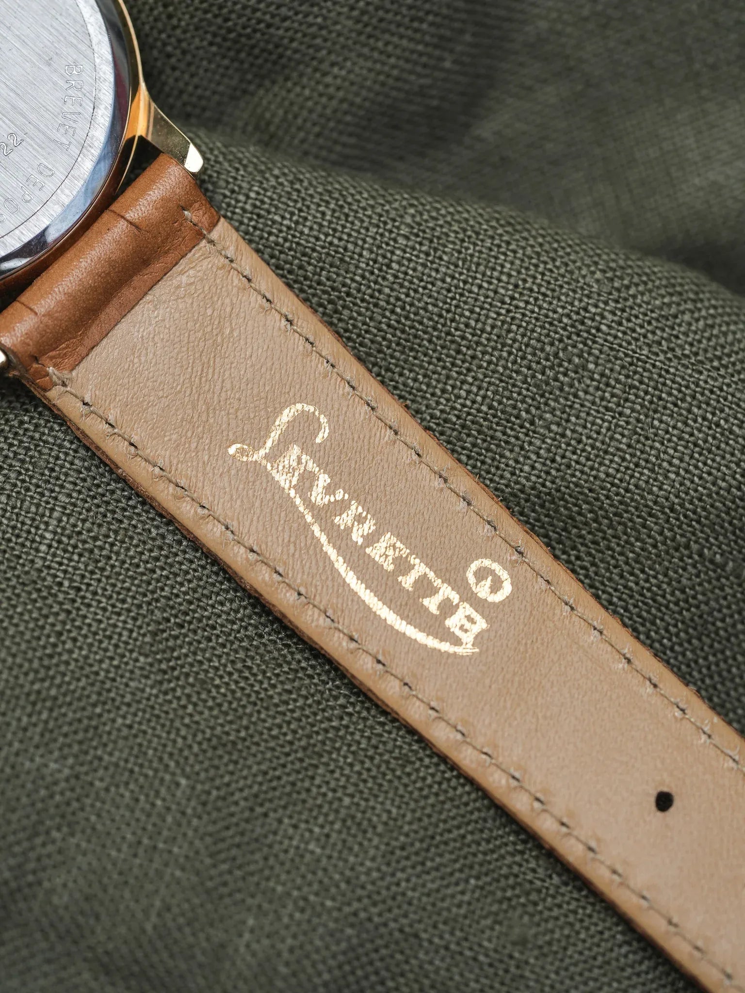 Levrette - Triple Calendar Plaqué or Blanc - NOS - 1990s - Atelier Victor