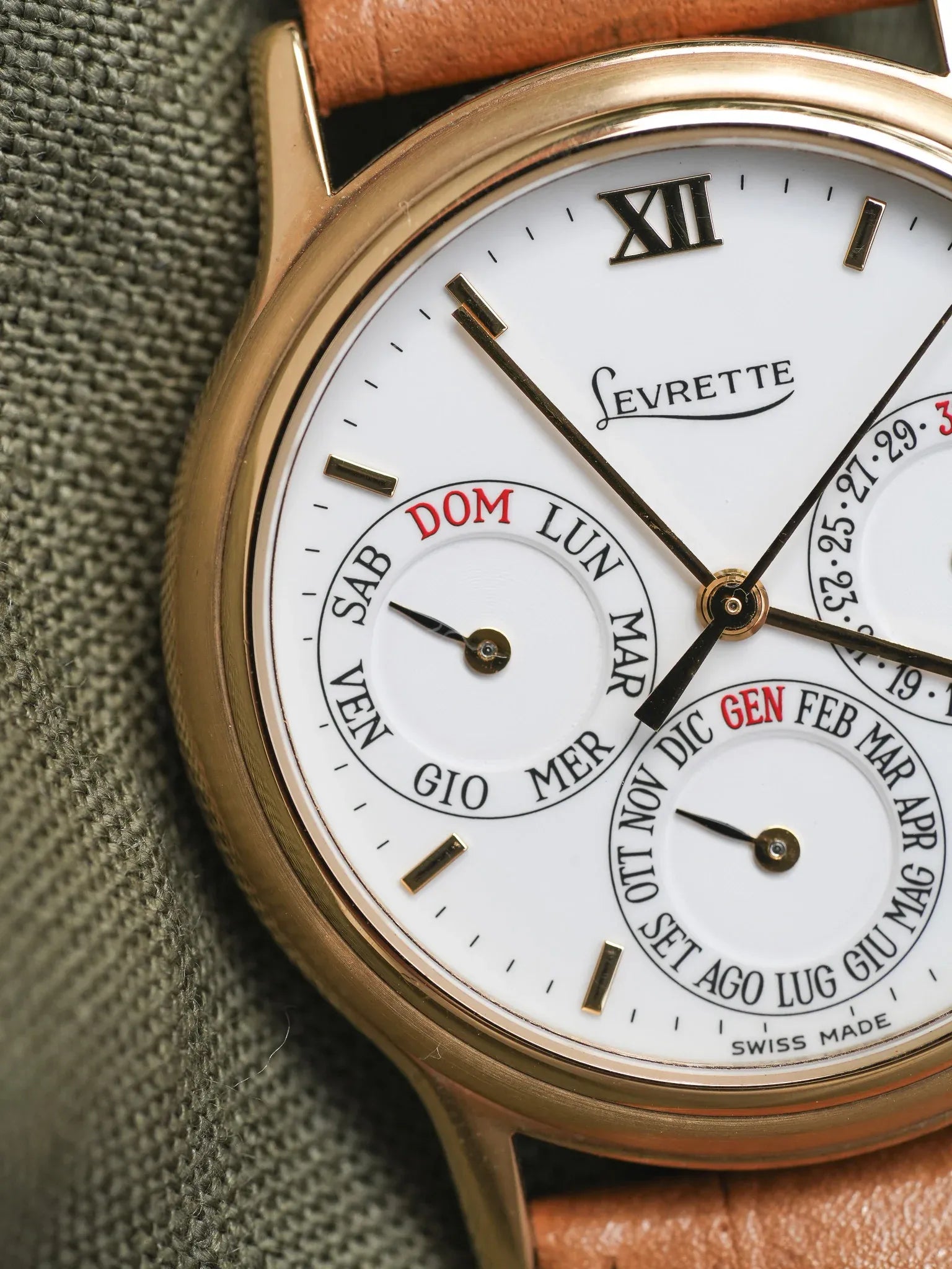 Levrette - Triple Calendar Plaqué or Blanc - NOS - 1990s - Atelier Victor