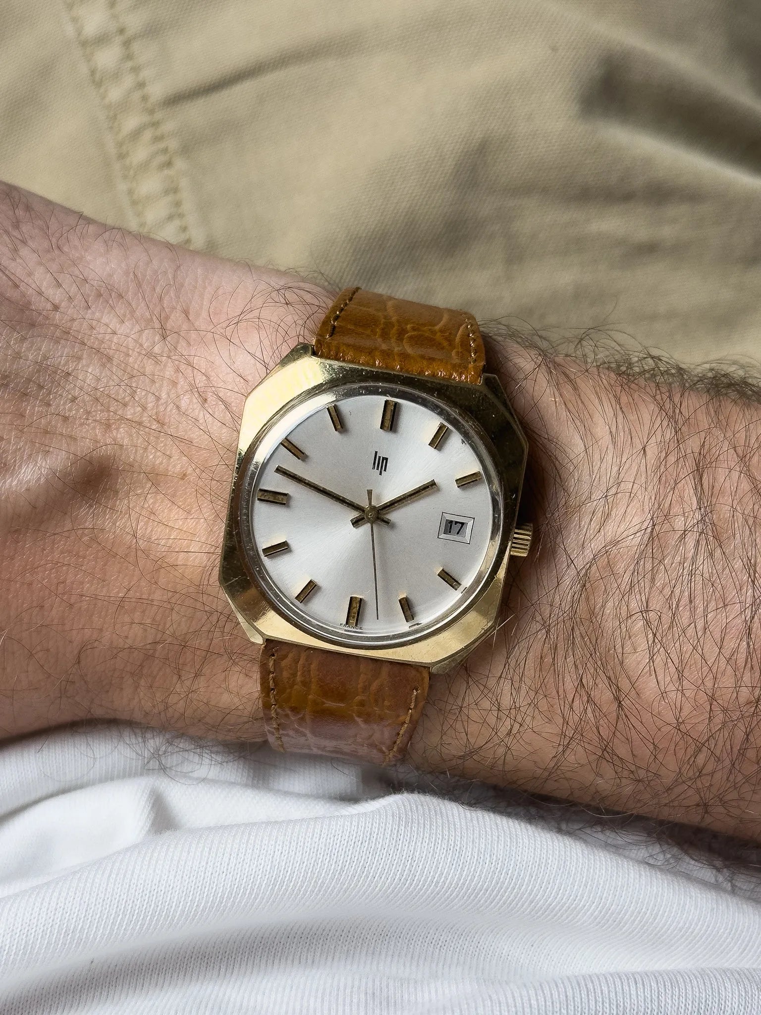 Lip - Carré plaqué or date - 1970s - Atelier Victor