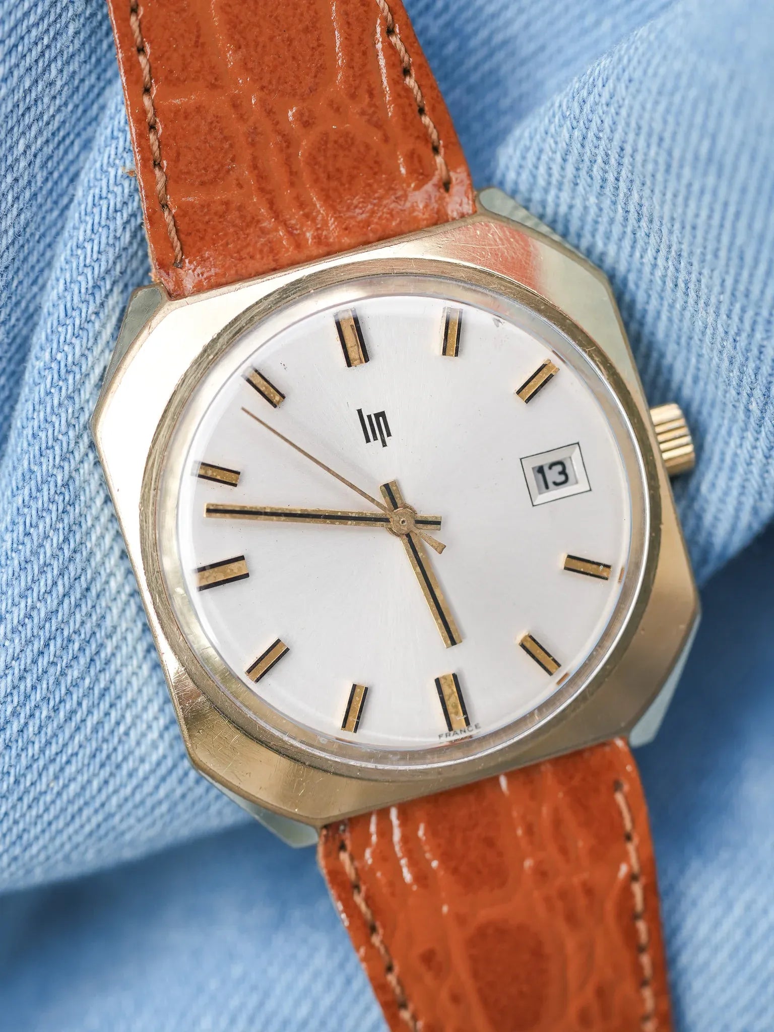 Lip - Carré plaqué or date - 1970s - Atelier Victor