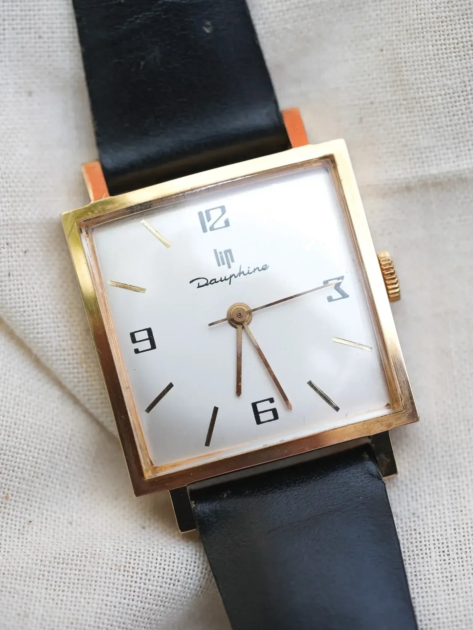 Montre Lip Dauphine femme 29mm 671474 plaqué or - L'Atelier