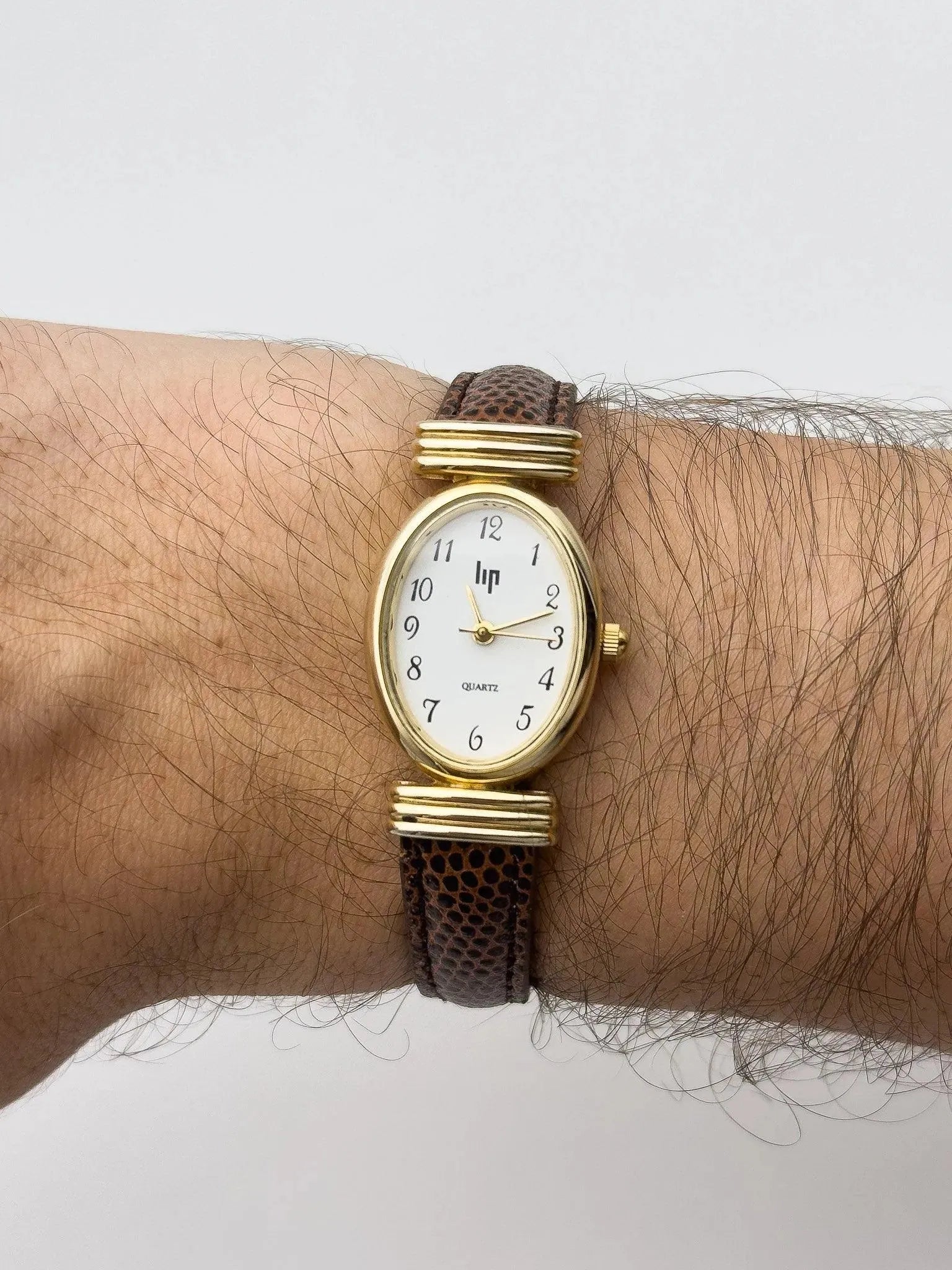 Lip - Ellipse Cornes Spéciales Or - 1990s - Atelier Victor - Vintage  Shop