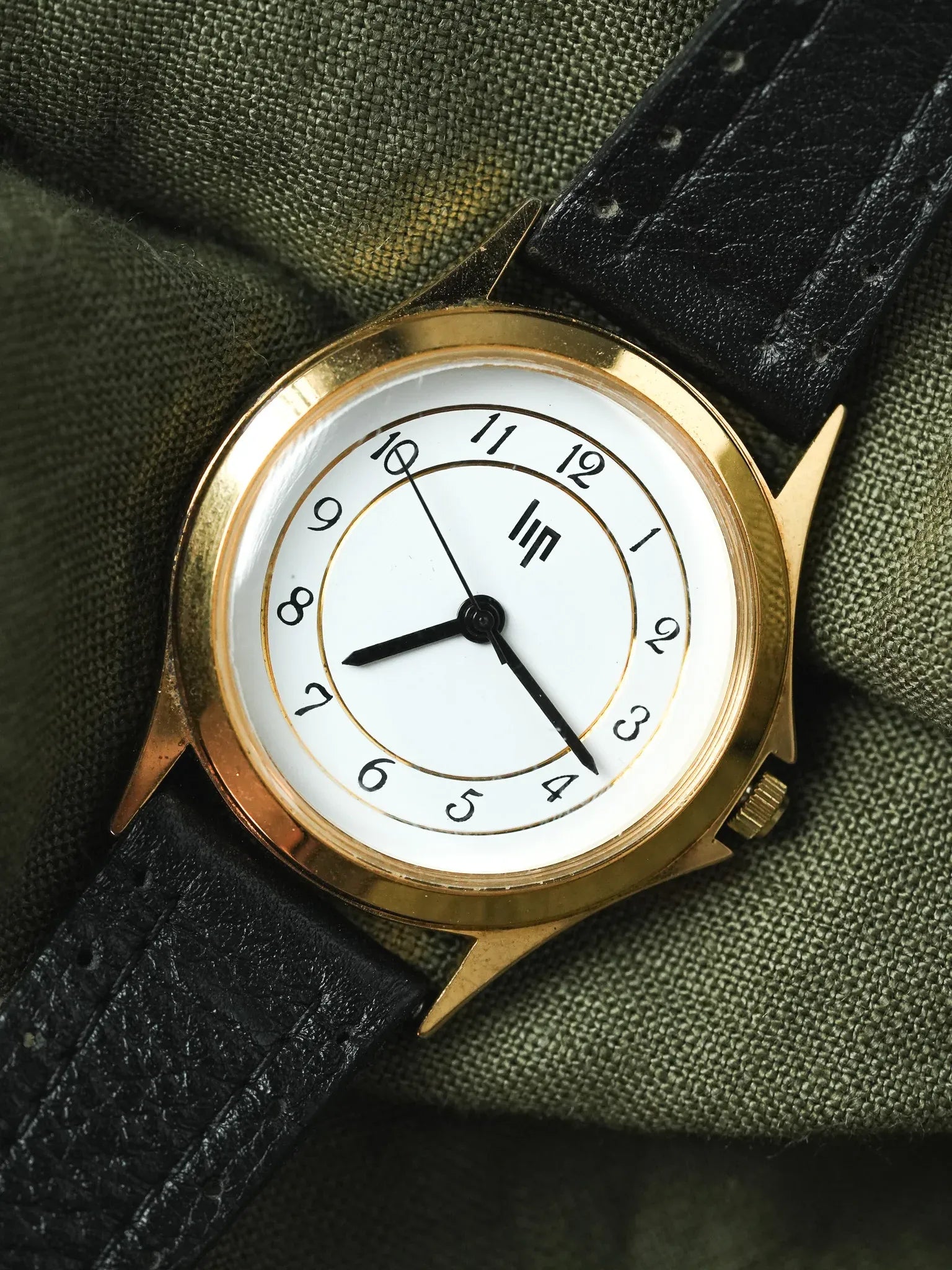 Lip - Rond Or Cadran blanc chiffres - 1990s - Atelier Victor