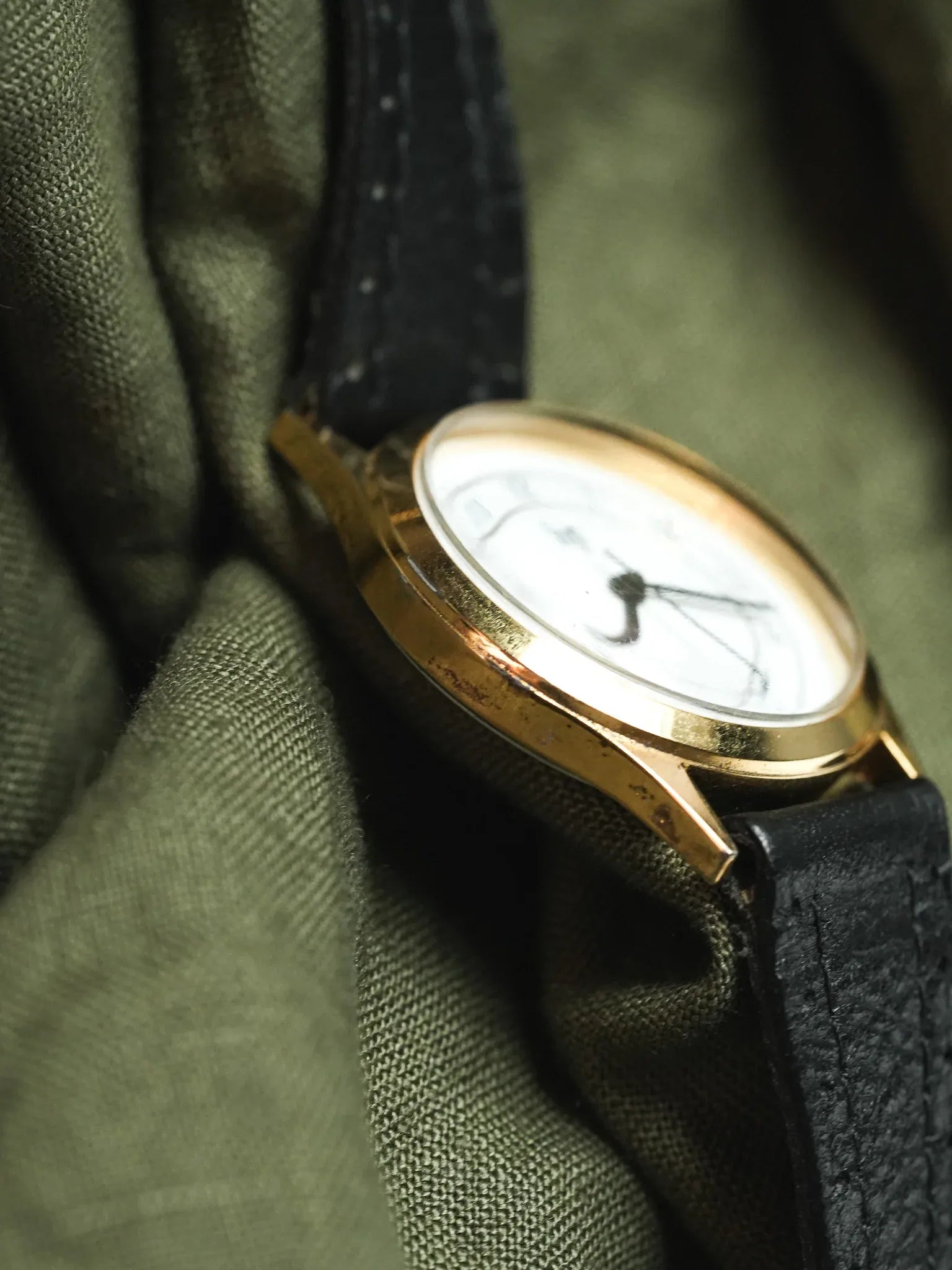 Lip - Rond Or Cadran blanc chiffres - 1990s - Atelier Victor