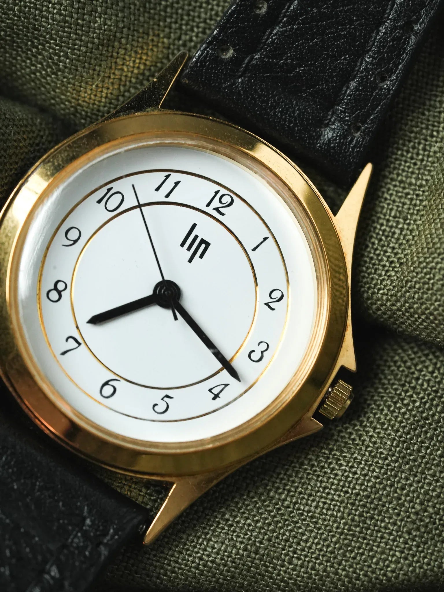 Lip - Rond Or Cadran blanc chiffres - 1990s - Atelier Victor