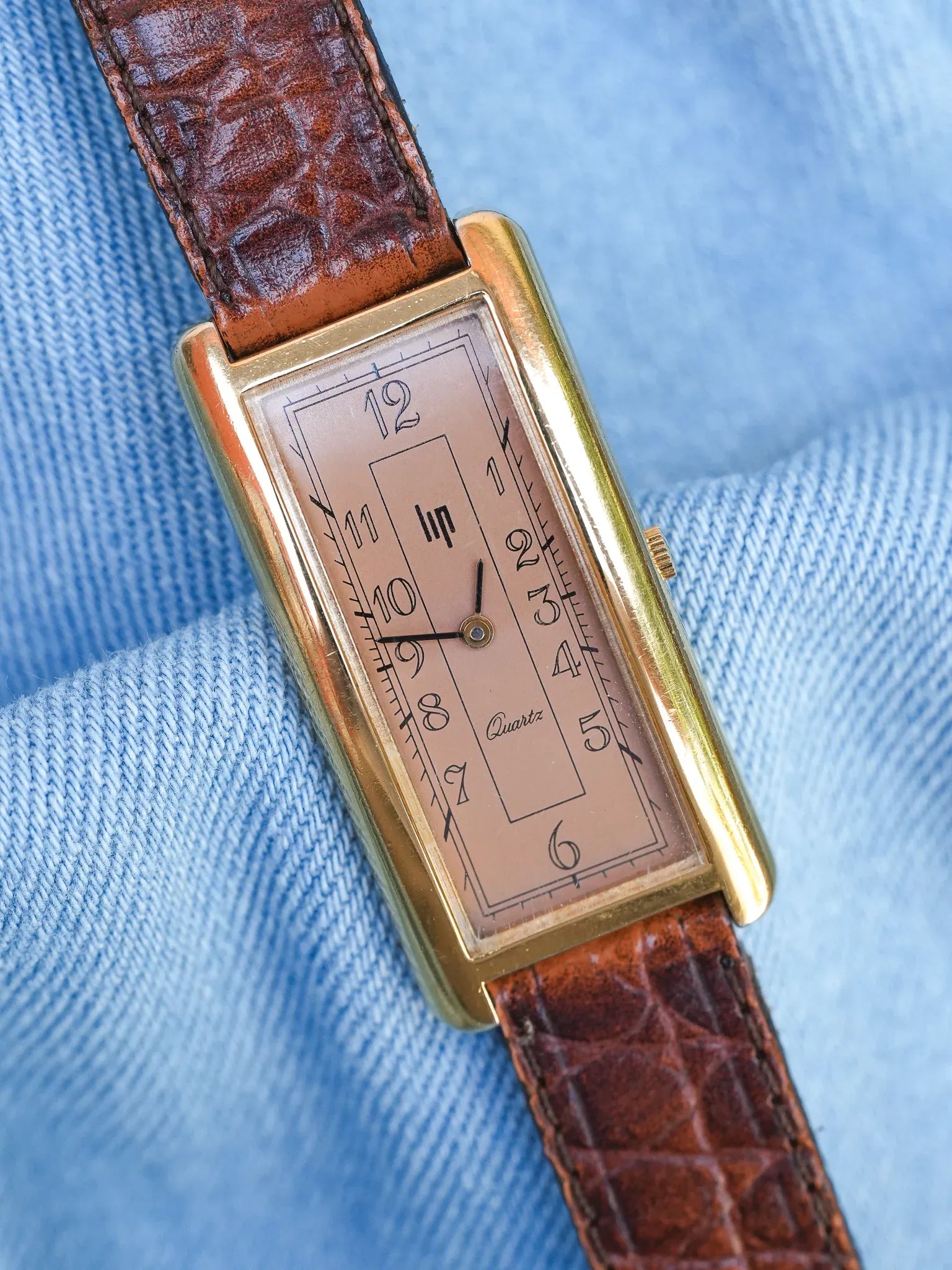 Lip - Tank Allongée Arrondie Saumon Plaqué or - 1990s - Atelier Victor