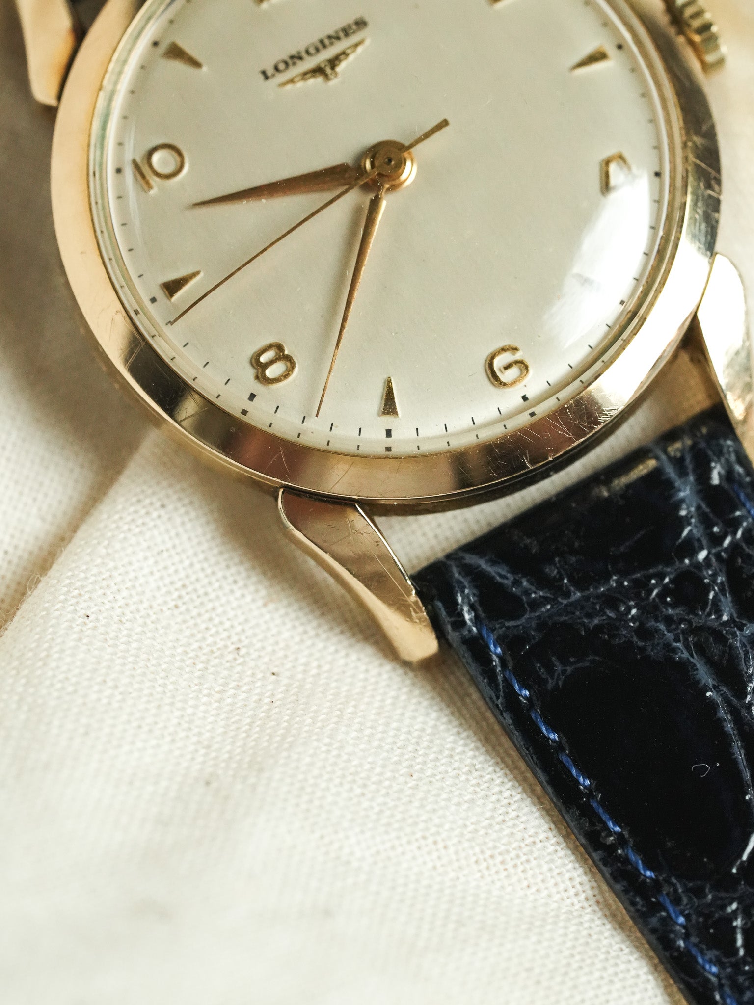 Longines - 8418 Cornes Gouttes d'eau plaqué or index - 1960s - Atelier Victor - Vintage  Shop