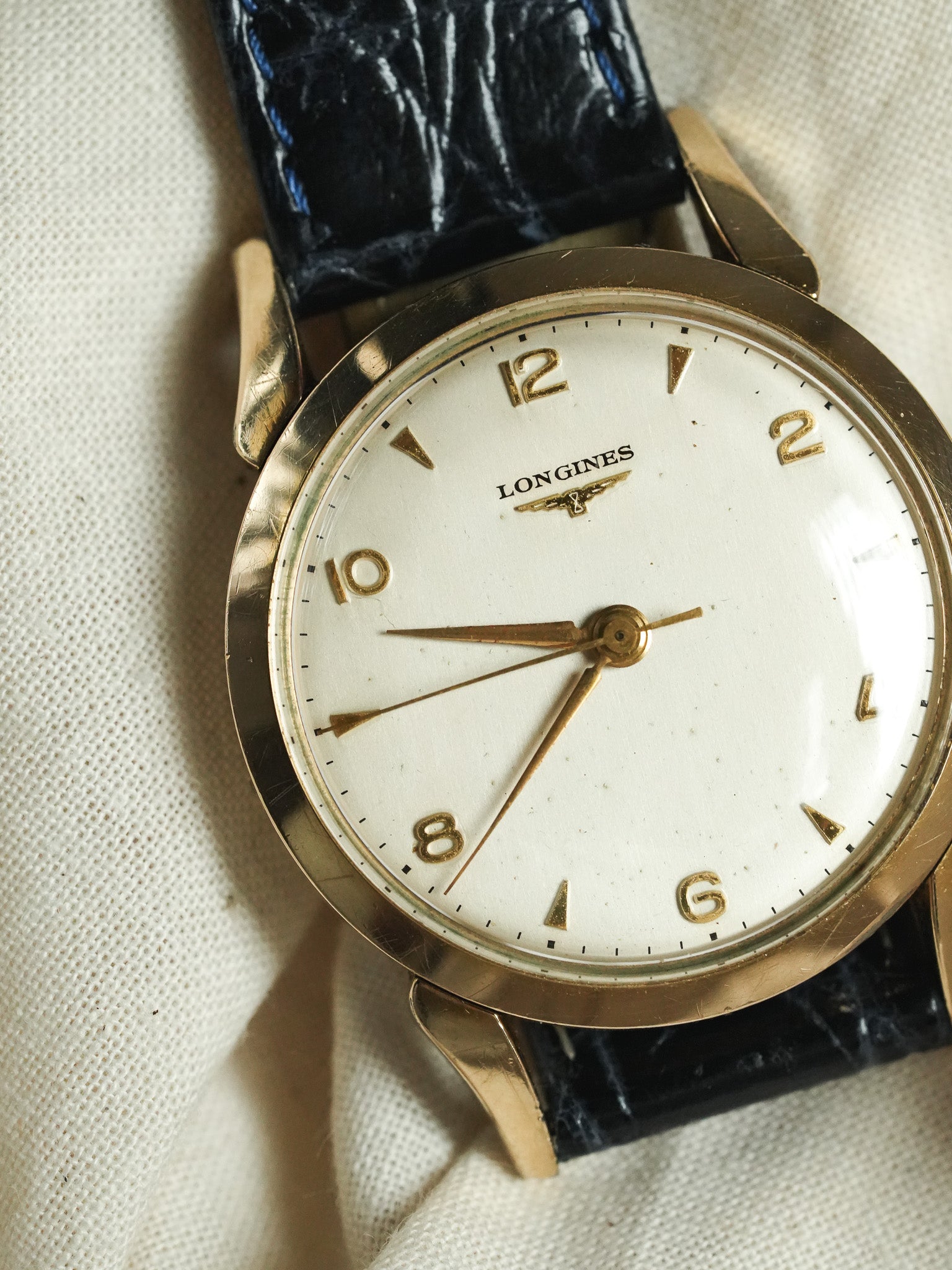 Longines - 8418 Cornes Gouttes d'eau plaqué or index - 1960s - Atelier Victor - Vintage  Shop