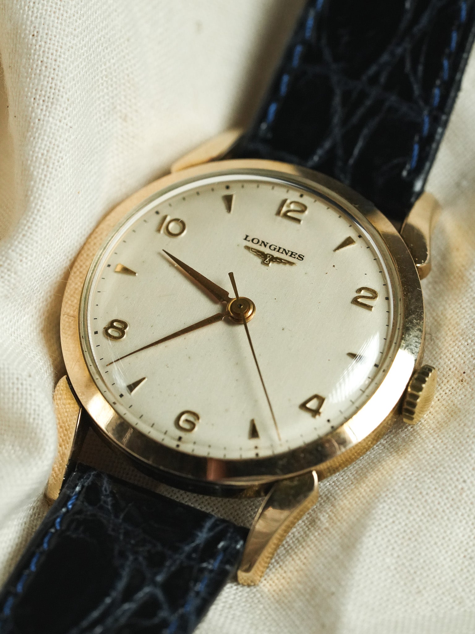 Longines - 8418 Cornes Gouttes d'eau plaqué or index - 1960s - Atelier Victor - Vintage  Shop