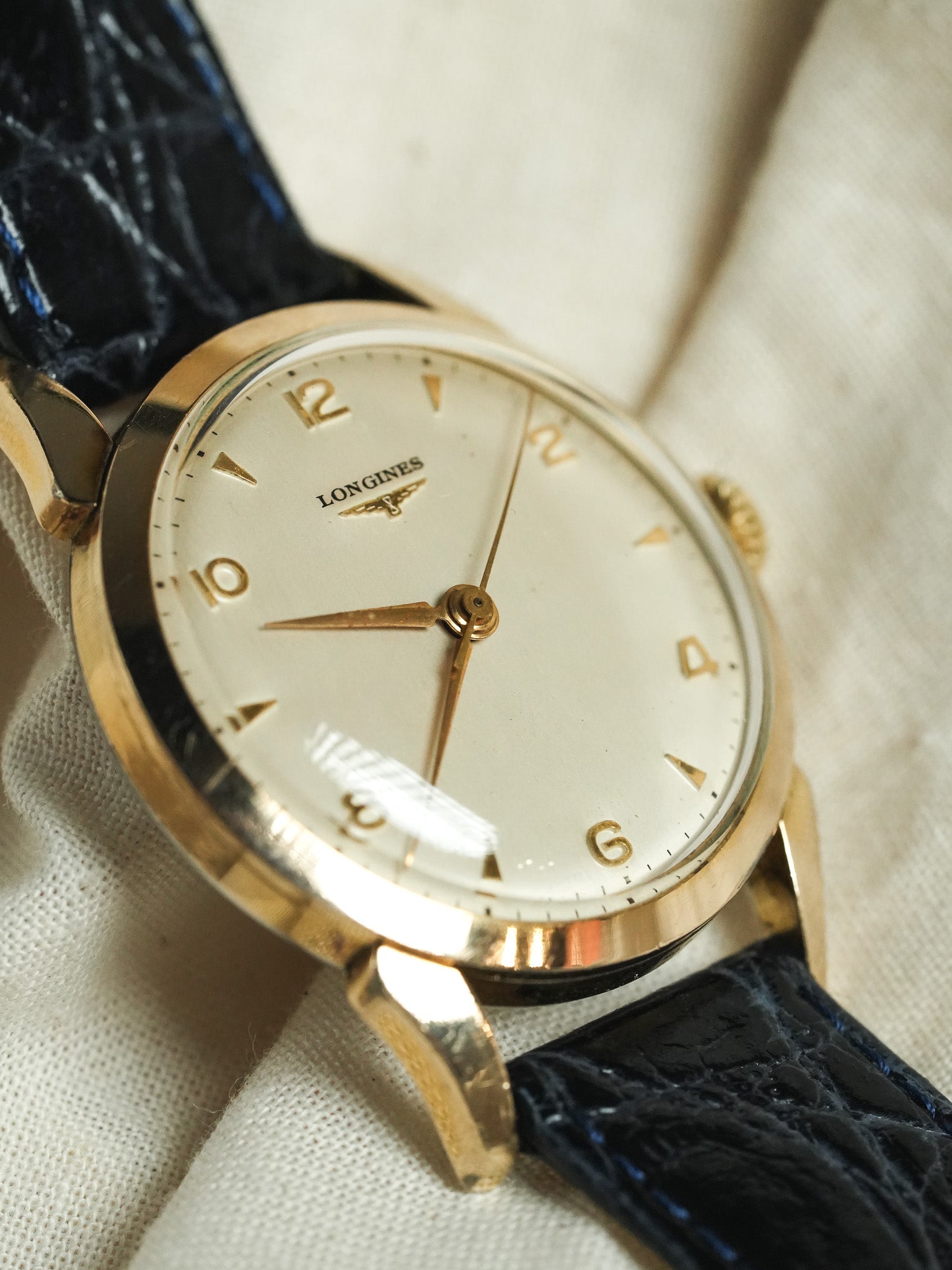 Longines - 8418 Cornes Gouttes d'eau plaqué or index - 1960s - Atelier Victor - Vintage  Shop