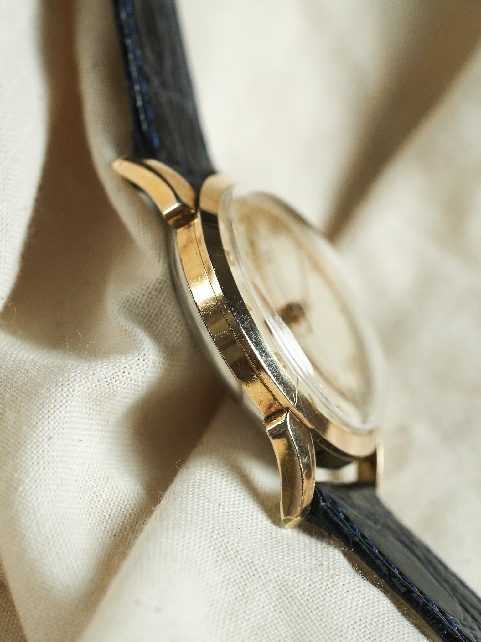 Longines - 8418 Cornes Gouttes d'eau plaqué or index - 1960s - Atelier Victor - Vintage  Shop