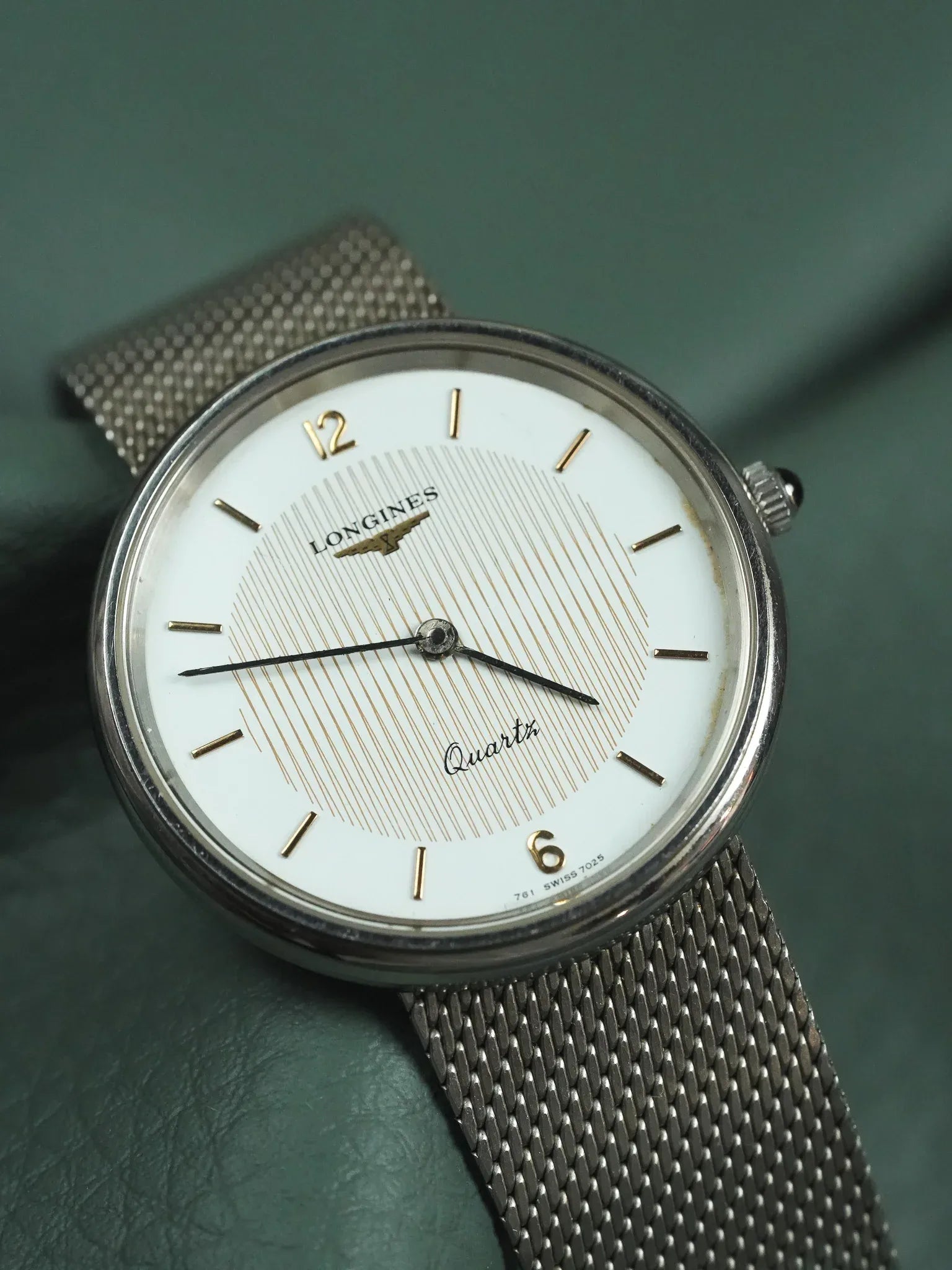Longines - Acier en maille milanaise tapisserie or - 1980s - Atelier Victor - Vintage  Shop