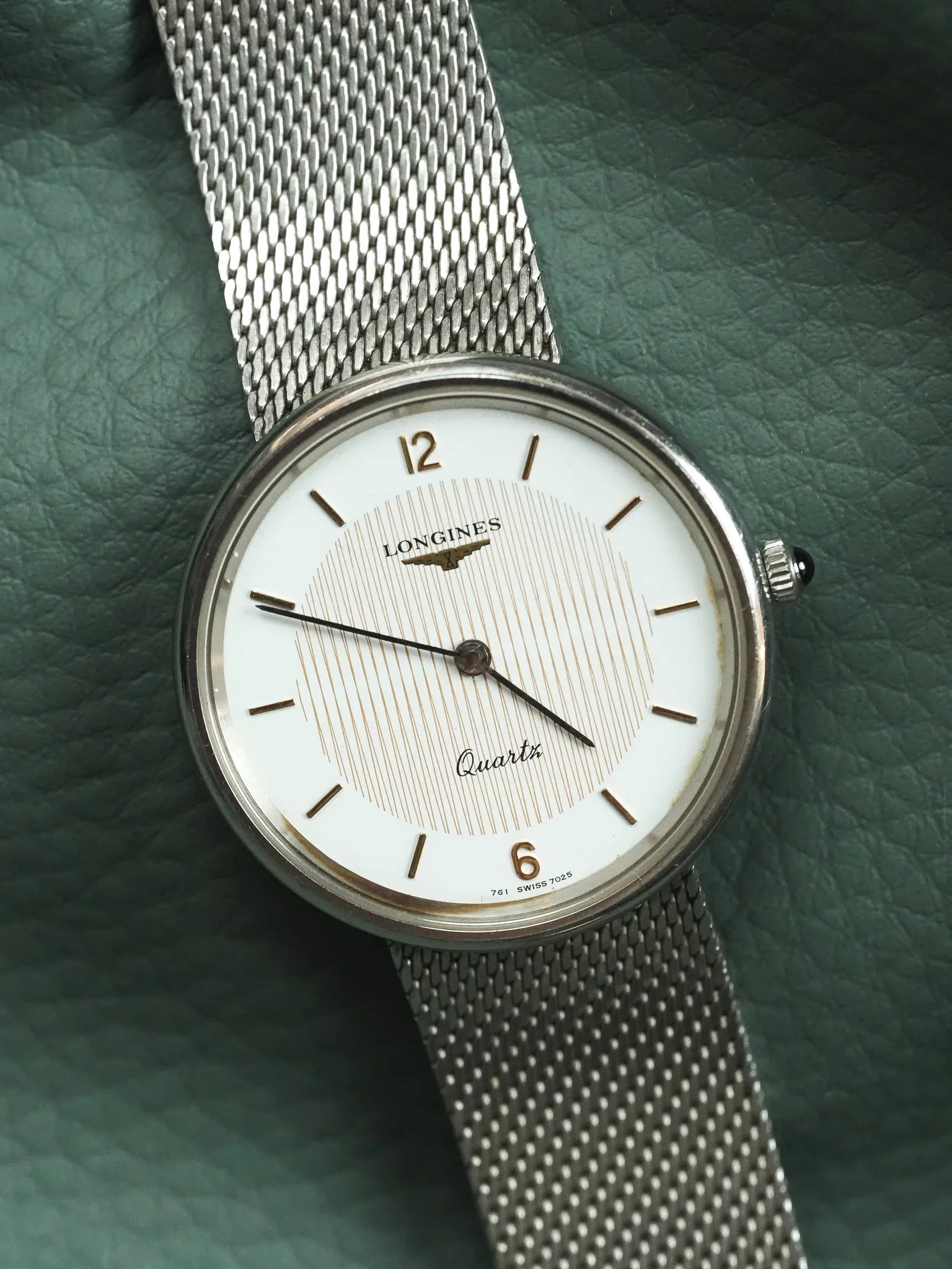 Longines - Acier en maille milanaise tapisserie or - 1980s - Atelier Victor - Vintage  Shop