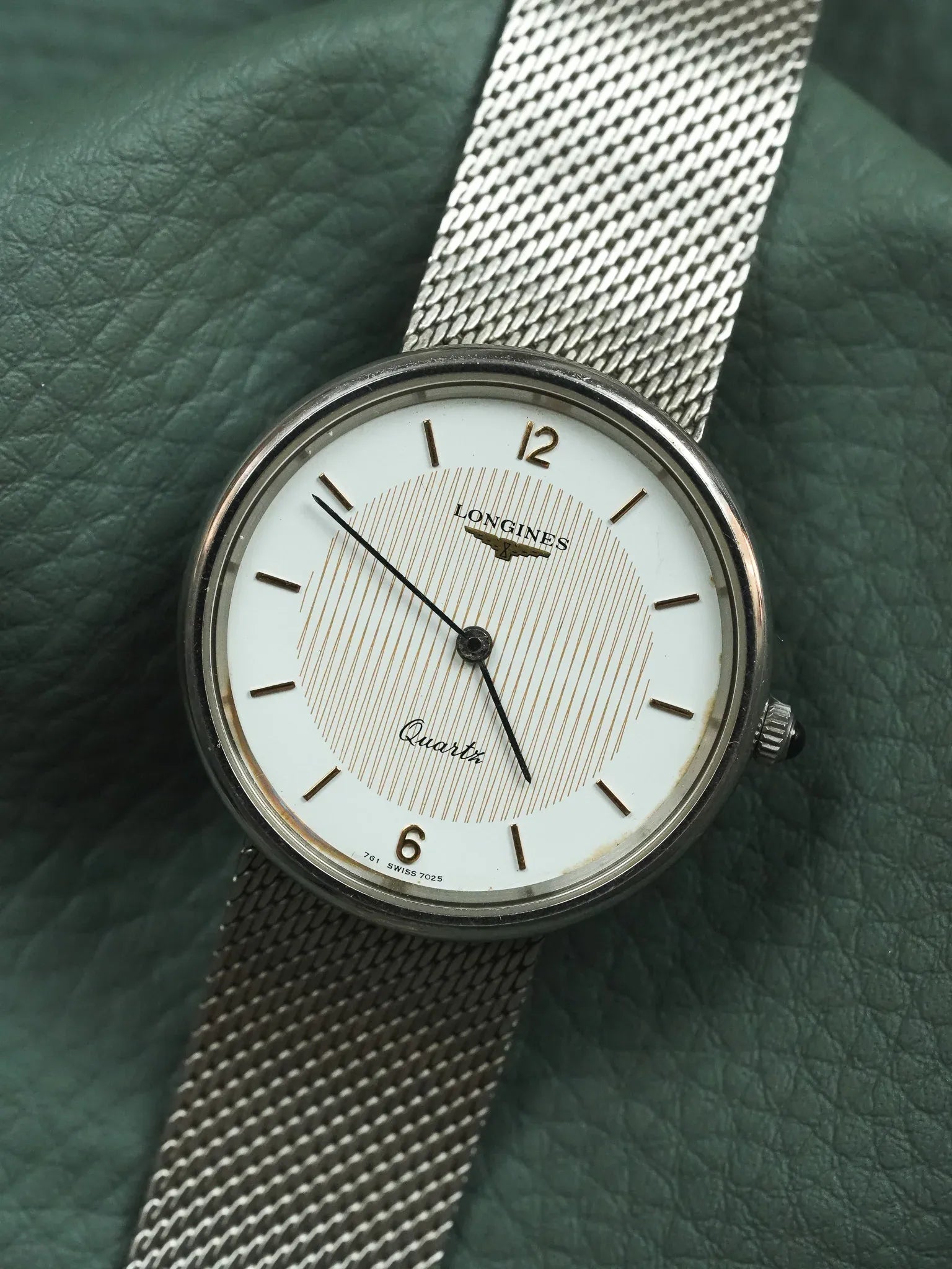 Longines - Acier en maille milanaise tapisserie or - 1980s - Atelier Victor - Vintage  Shop