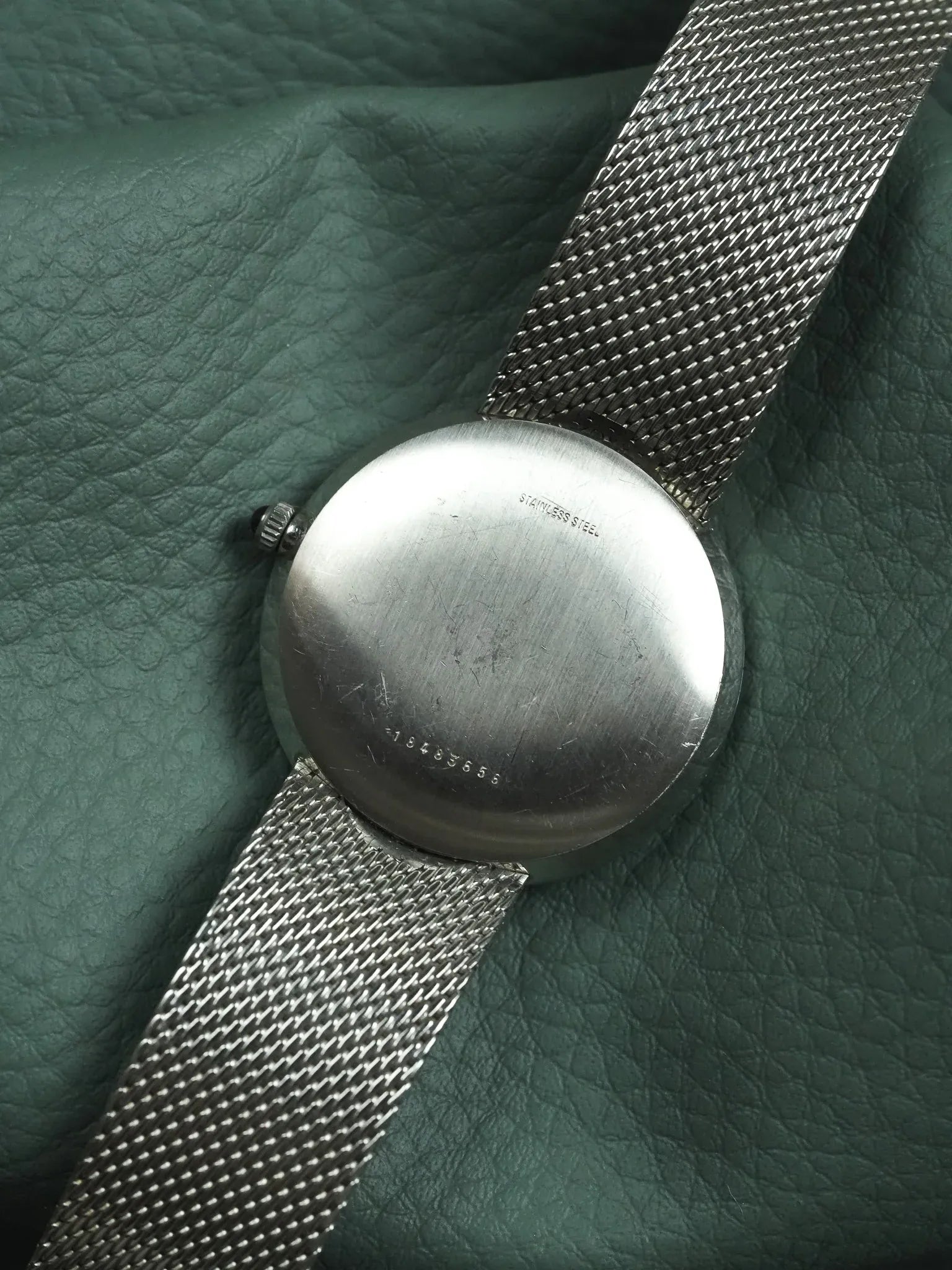 Longines - Acier en maille milanaise tapisserie or - 1980s - Atelier Victor - Vintage  Shop