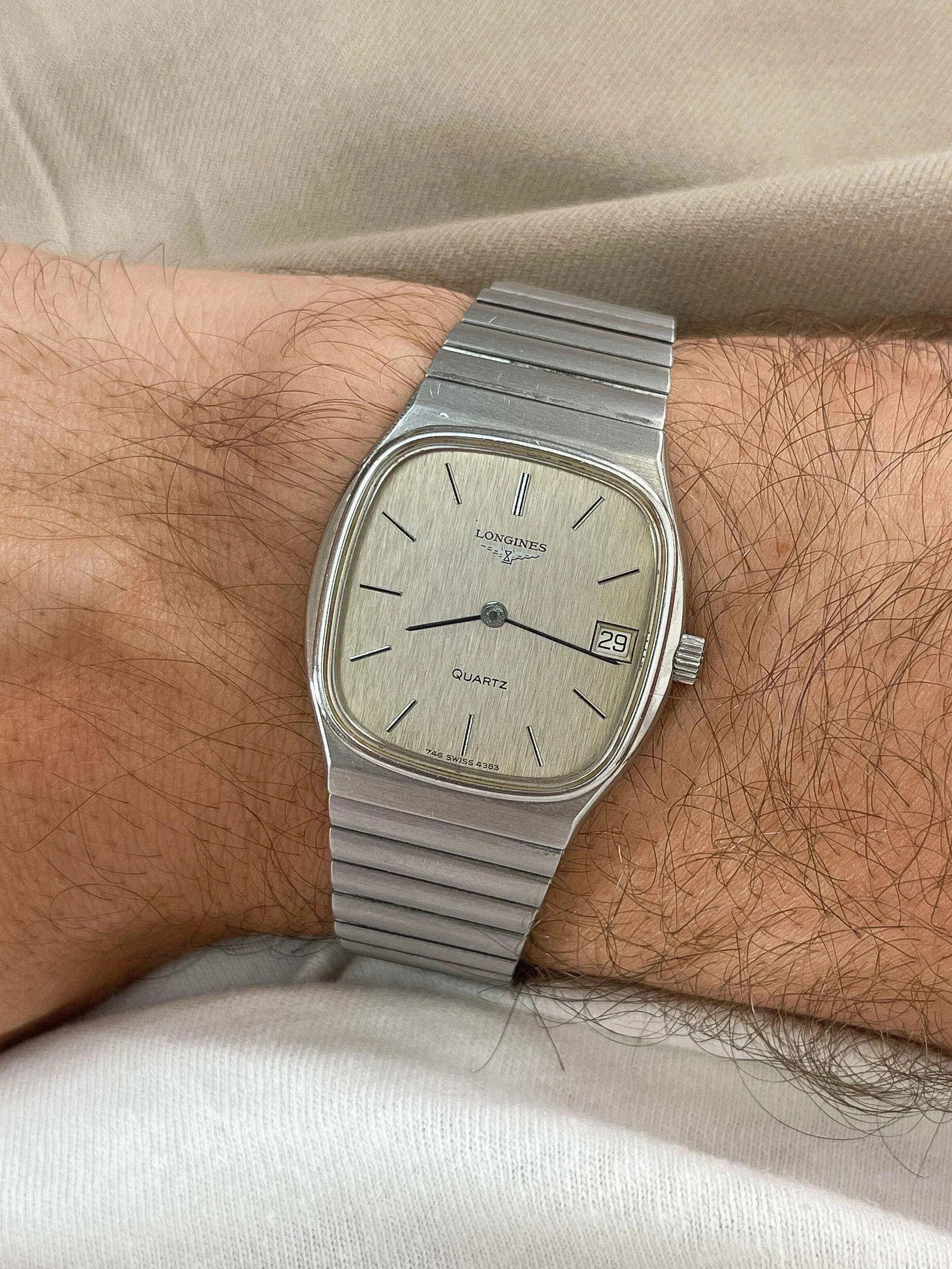 Longines - Bracelet Acier Cadran Lin - 1978 - Atelier Victor Paris - Vintage Watch Shop Dubai
