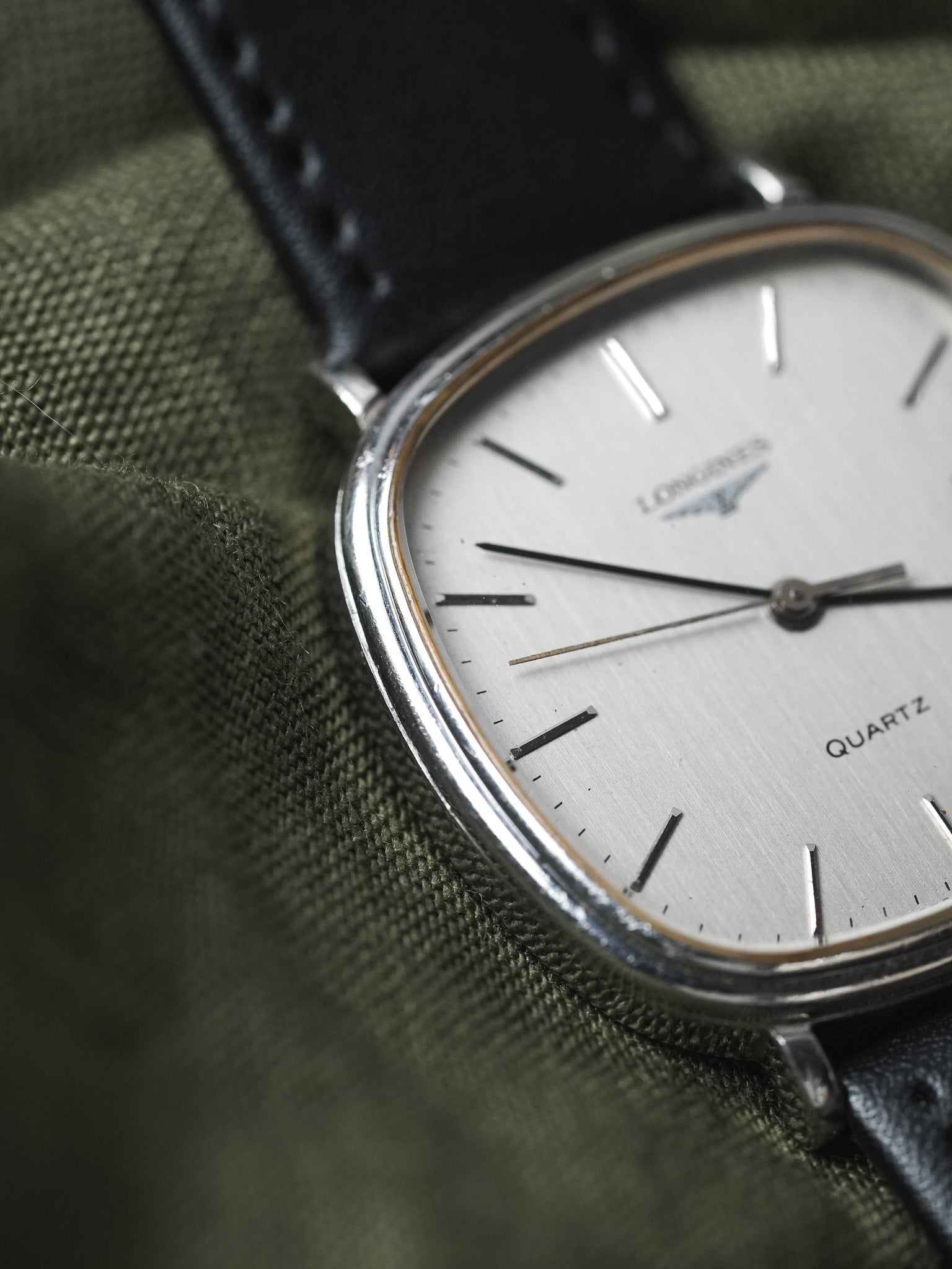 Longines - Cadran TV Acier Patiné date - 1980s - Atelier Victor - Vintage  Shop