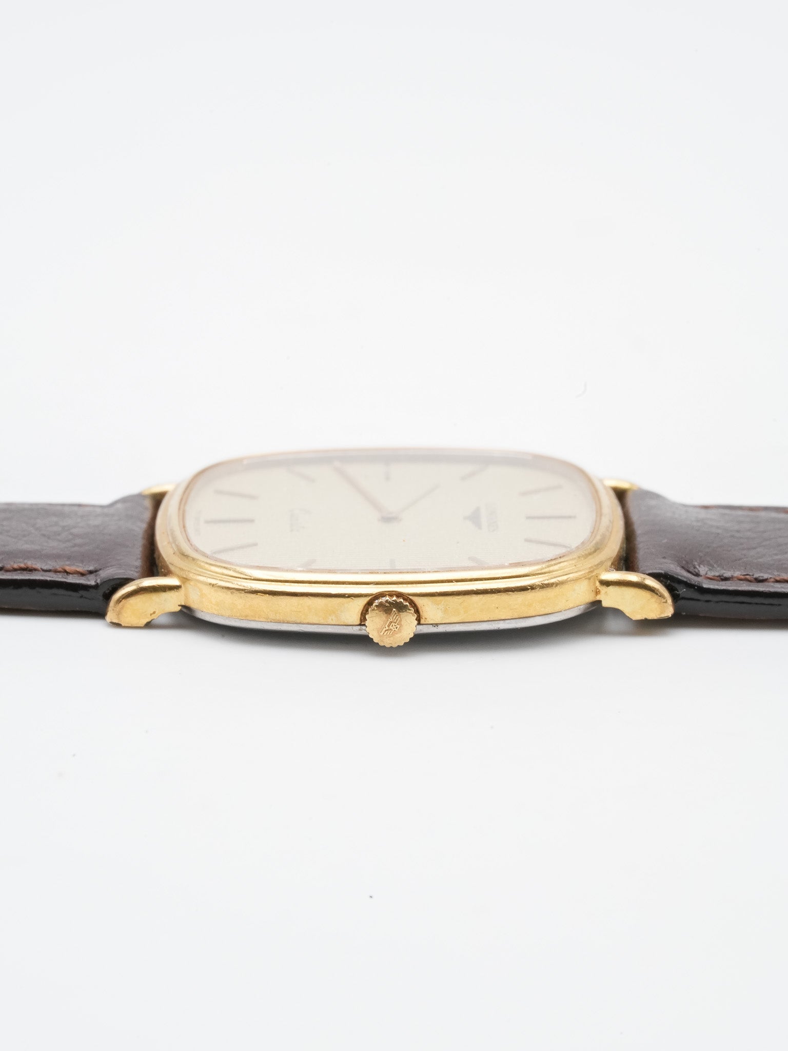 Longines - Cadran TV Plaqué Or Tapisserie - 1980s - Atelier Victor - Vintage  Shop