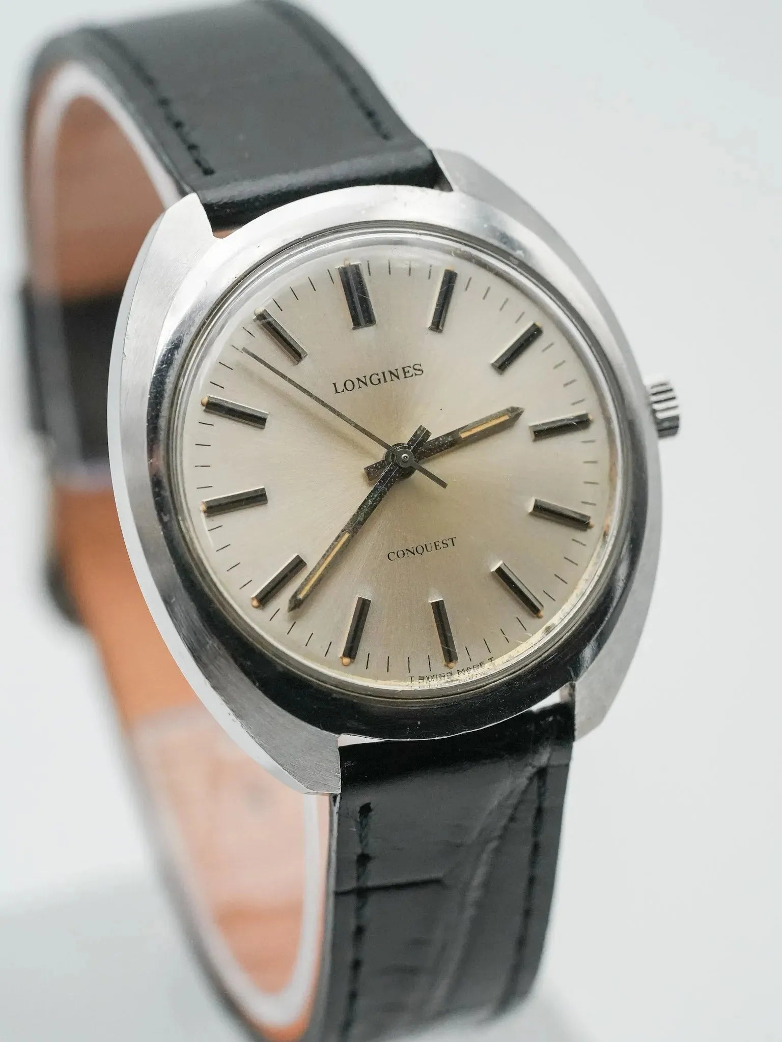 Longines - Conquest Tonneau Champagne - 1980s - Atelier Victor Paris - Vintage Watch Shop Dubai