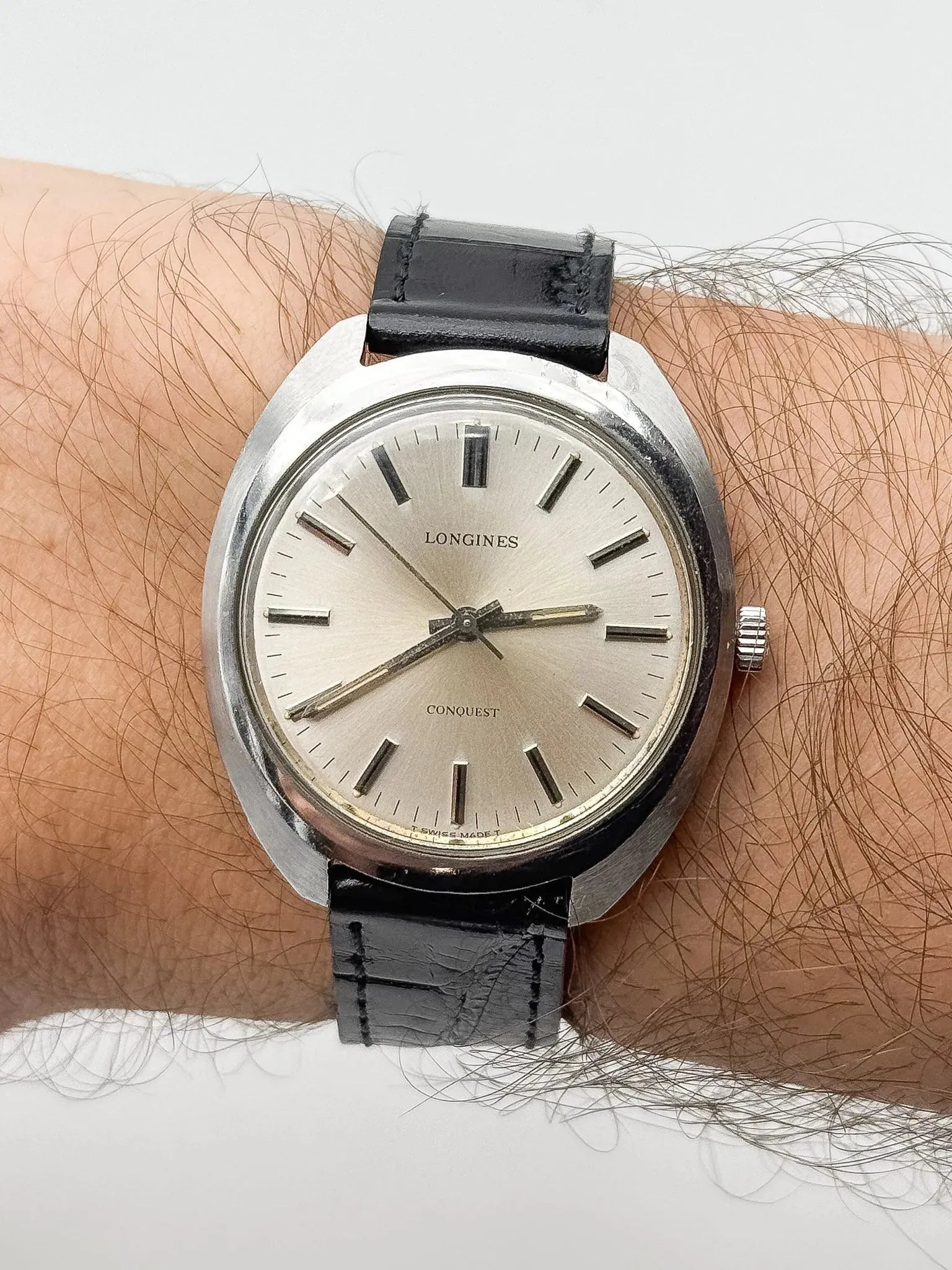 Longines - Conquest Tonneau Champagne - 1980s - Atelier Victor Paris - Vintage Watch Shop Dubai