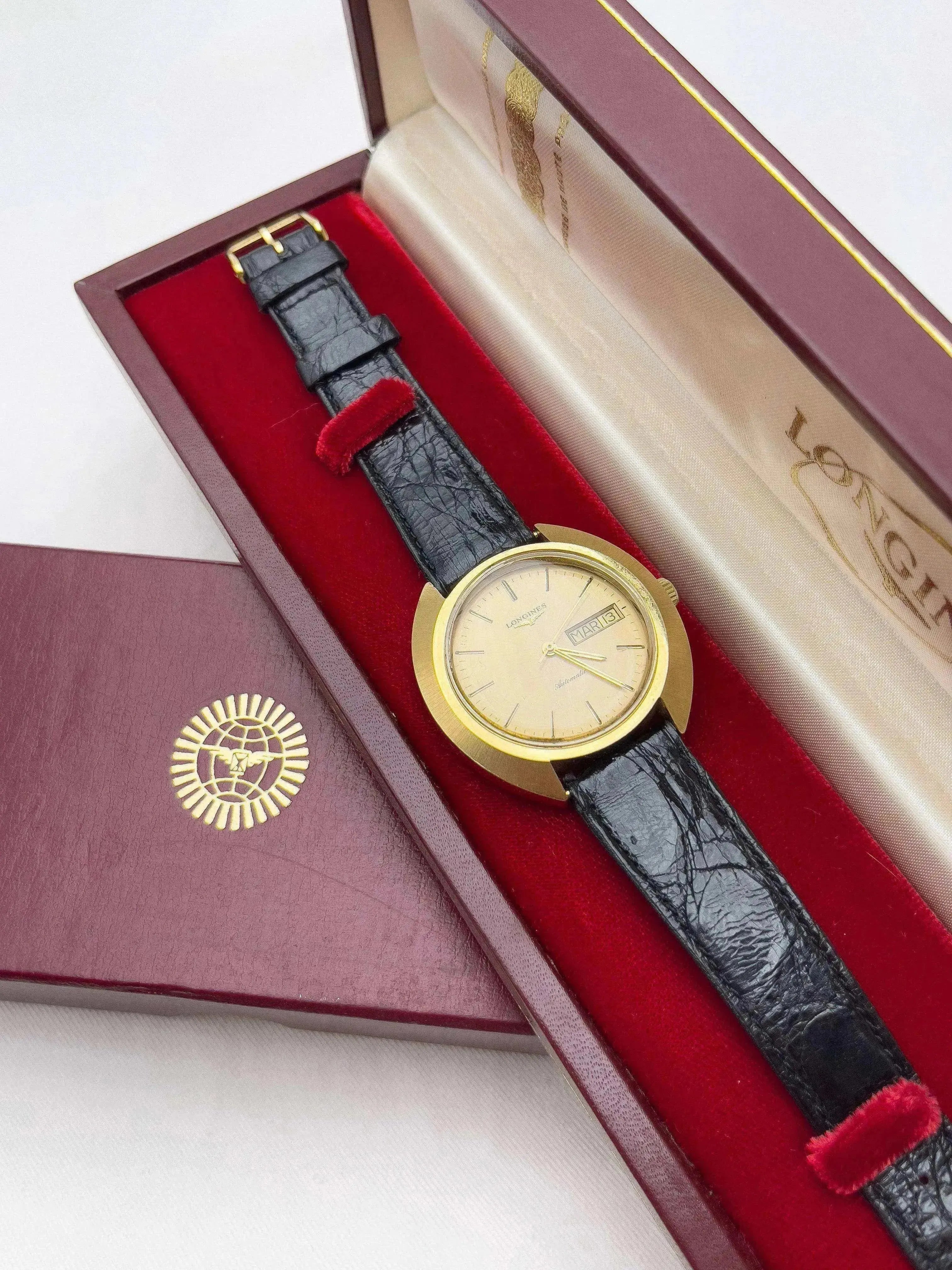 Longines - Disco Volante - 1979 - Atelier Victor Paris - Vintage Watch Shop Dubai