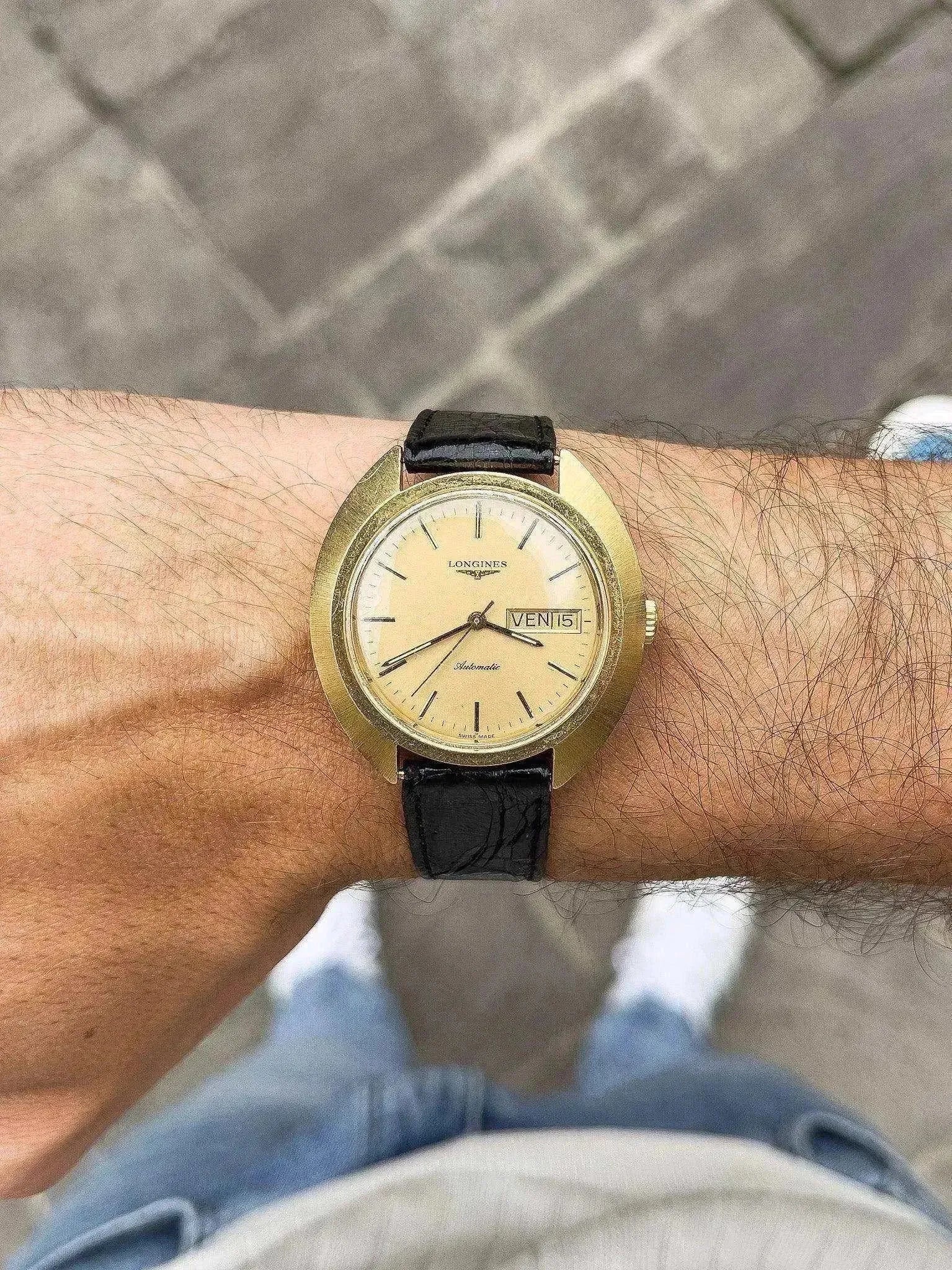 Longines - Disco Volante - 1979 - Atelier Victor Paris - Vintage Watch Shop Dubai