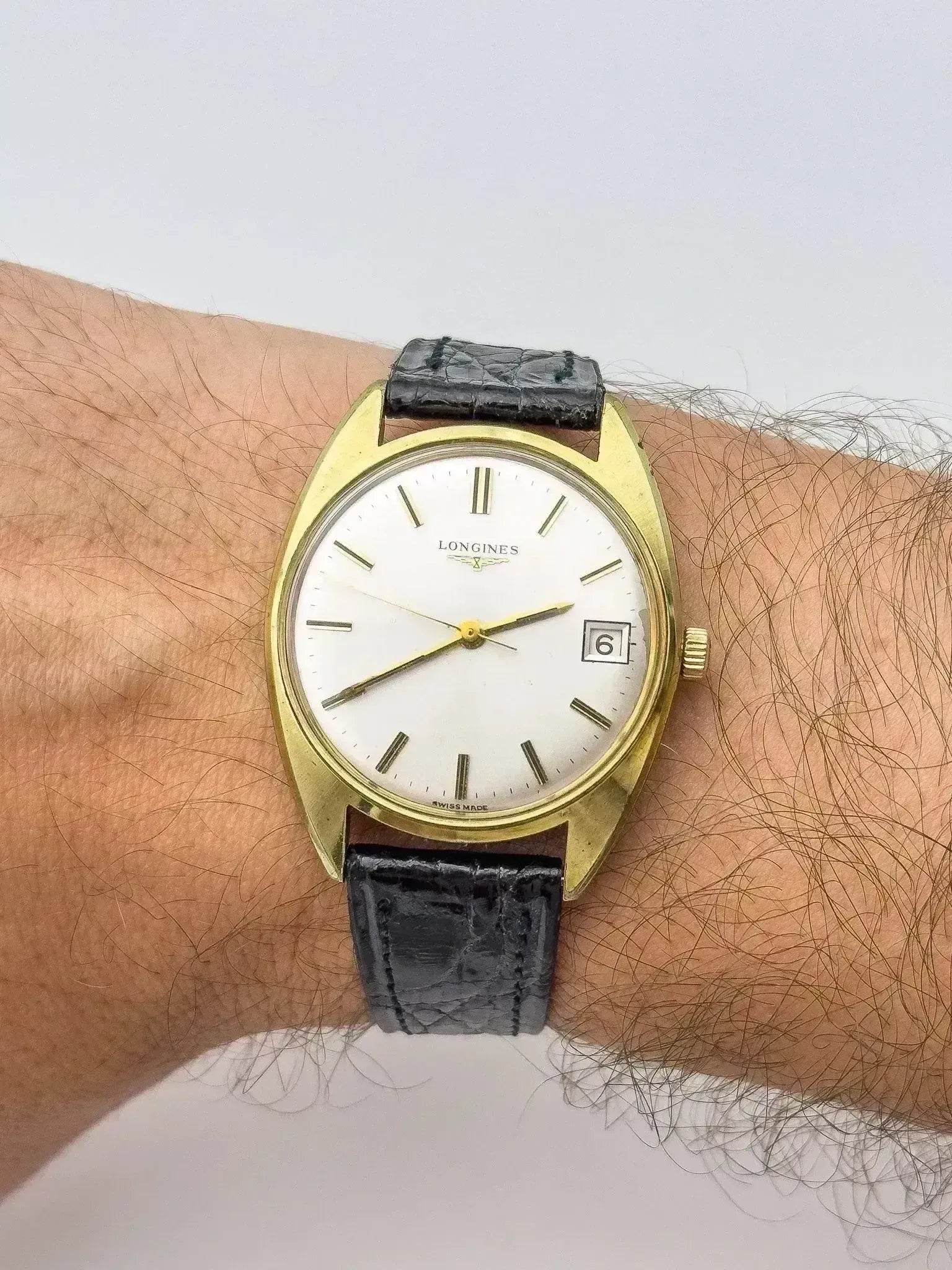 iwc gold dress watch Vintage 1969 Longines 18k Yellow Gold Cal. 528 Mens Dress Watch p78073 –  Estate Jewelers main image 0