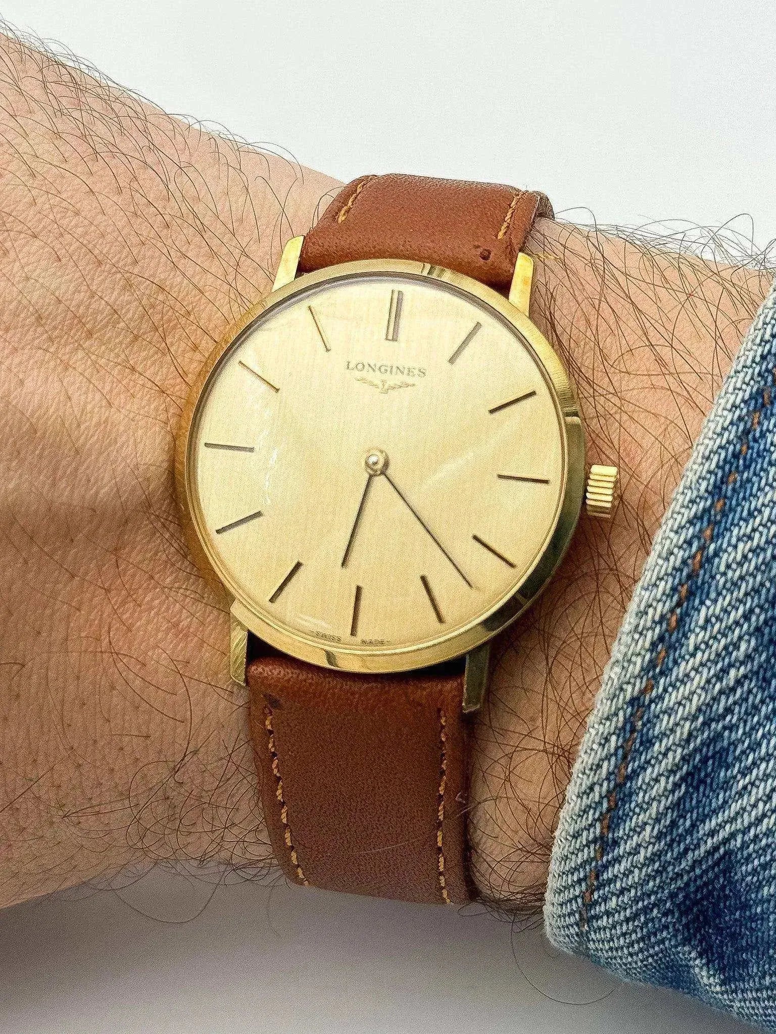 Longines - Dress Watch Linen Dial - BOX - 1976 - Atelier Victor - Vintage  Shop