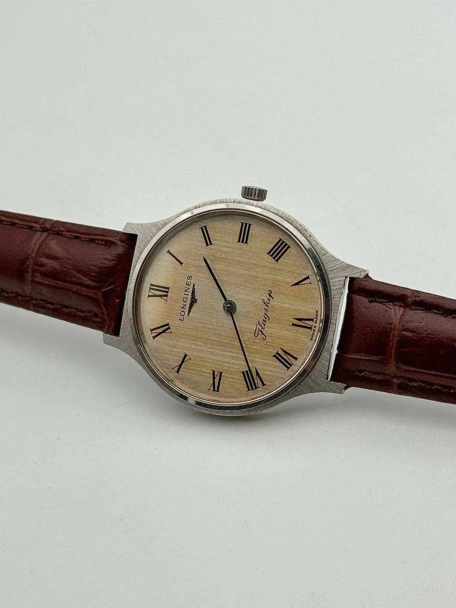 Longines - Flagship Silver Patine - 1970’s - Atelier Victor Paris - Vintage Watch Shop Dubai